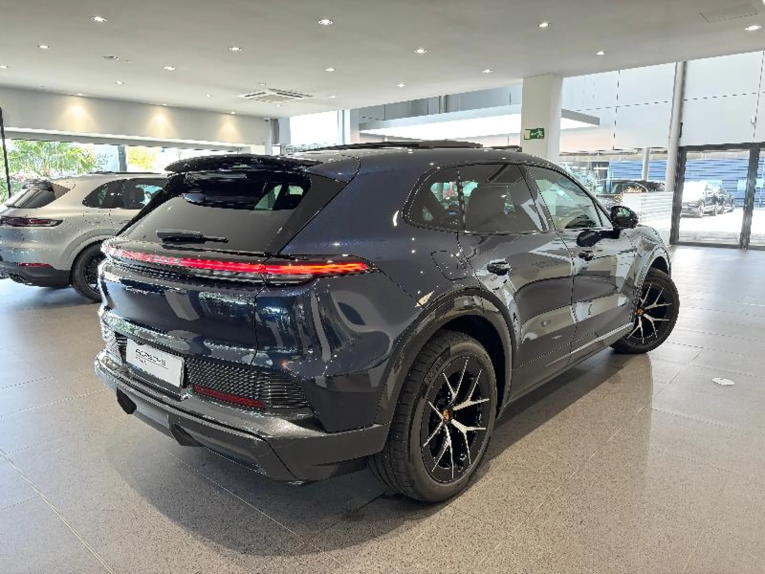 PORSCHE CAYENNE ELECTRIC - Foto 5