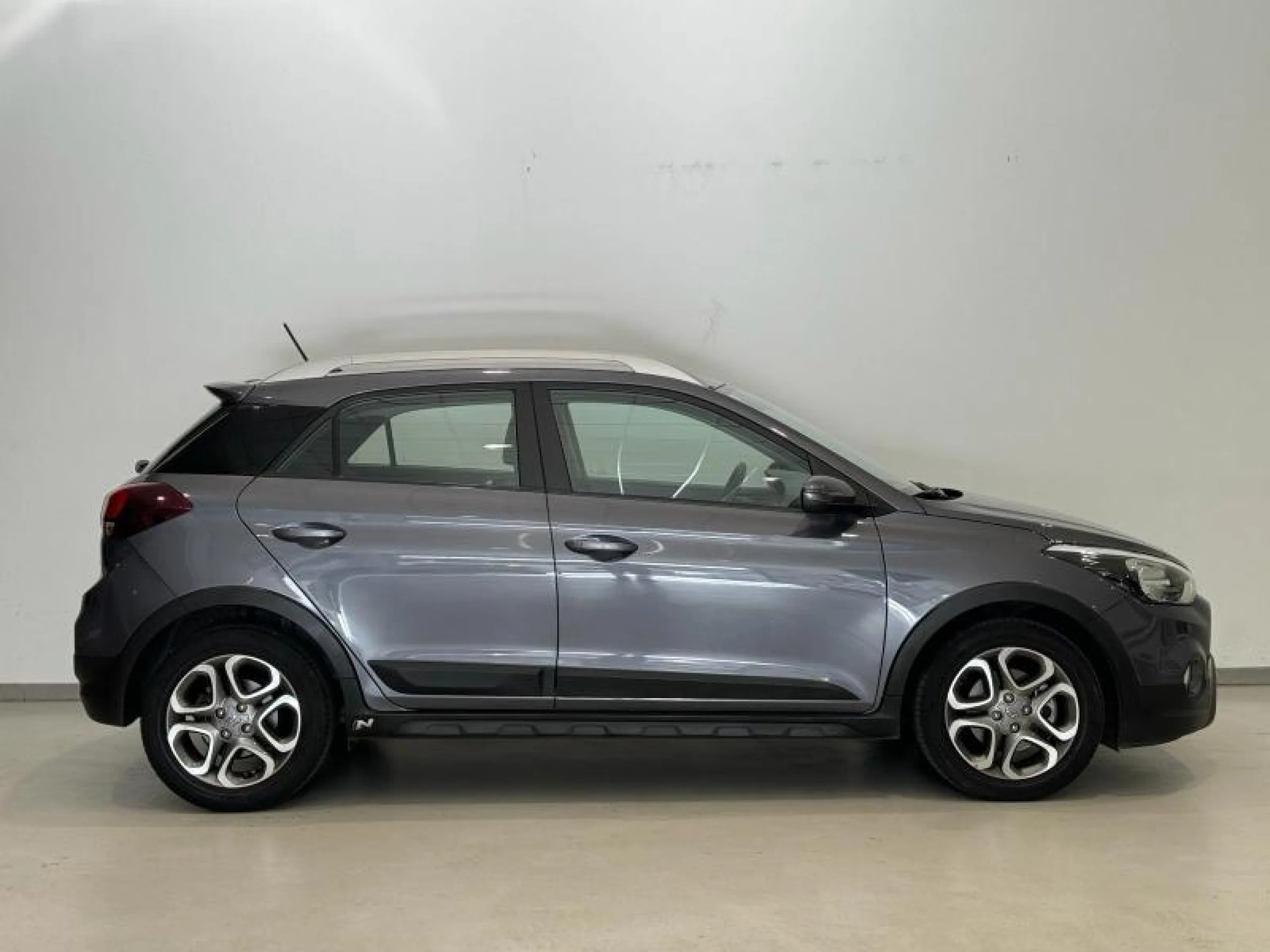 HYUNDAI I20 ACTIVE 1.0 TGDI 74KW (100CV) KLASS - Foto 3