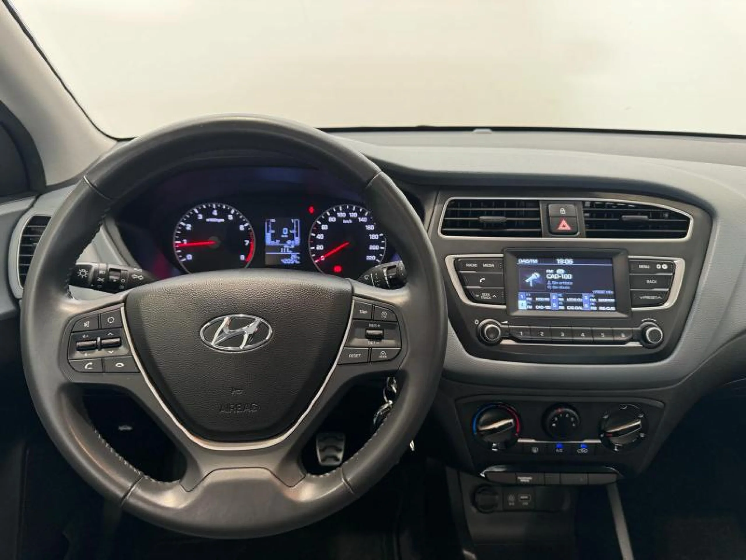 HYUNDAI I20 ACTIVE 1.0 TGDI 74KW (100CV) KLASS - Foto 8