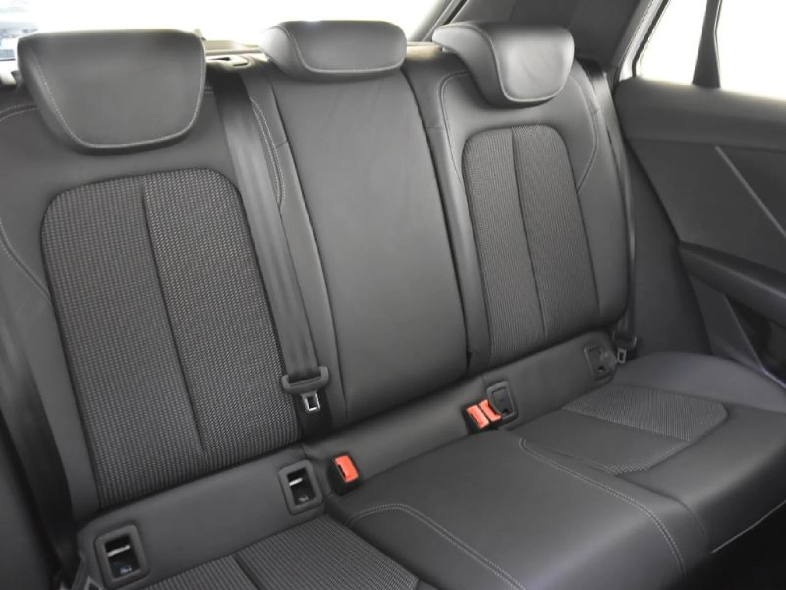 AUDI Q2 ADRENALIN 35 TFSI 110KW (150CV) S TRONIC - Foto 6