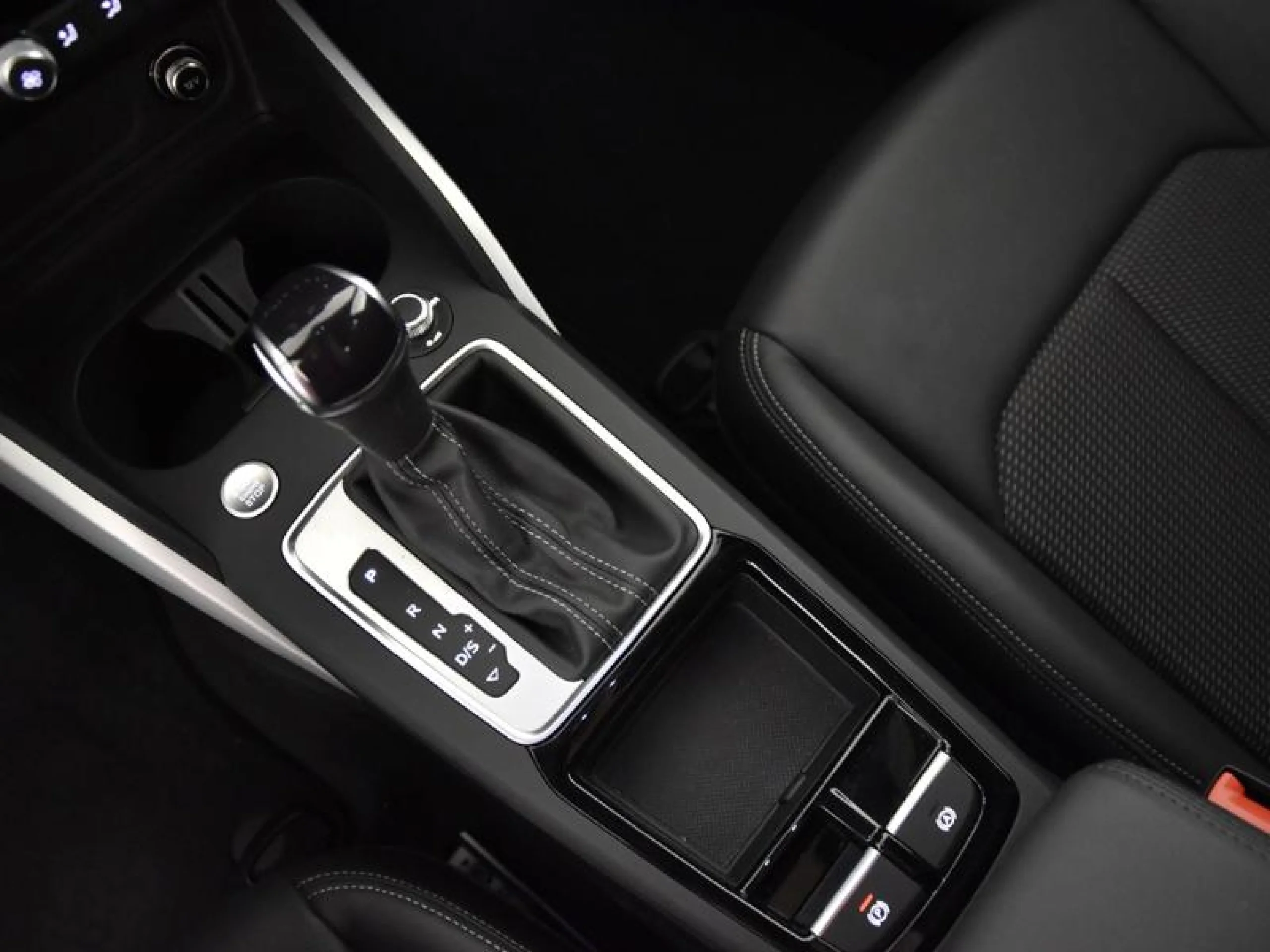 AUDI Q2 ADRENALIN 35 TFSI 110KW (150CV) S TRONIC - Foto 11