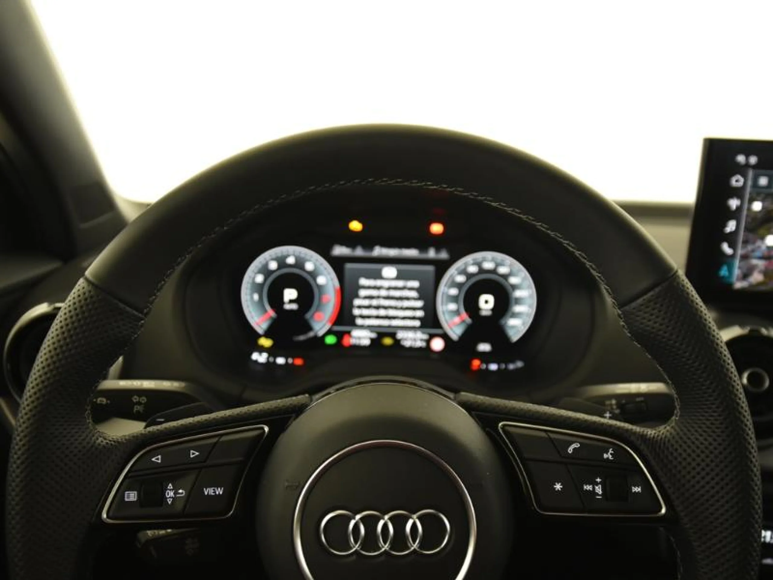 AUDI Q2 ADRENALIN 35 TFSI 110KW (150CV) S TRONIC - Foto 16