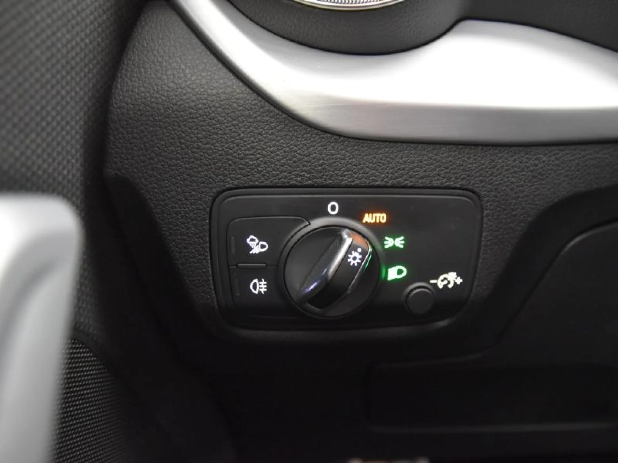 AUDI Q2 ADRENALIN 35 TFSI 110KW (150CV) S TRONIC - Foto 20