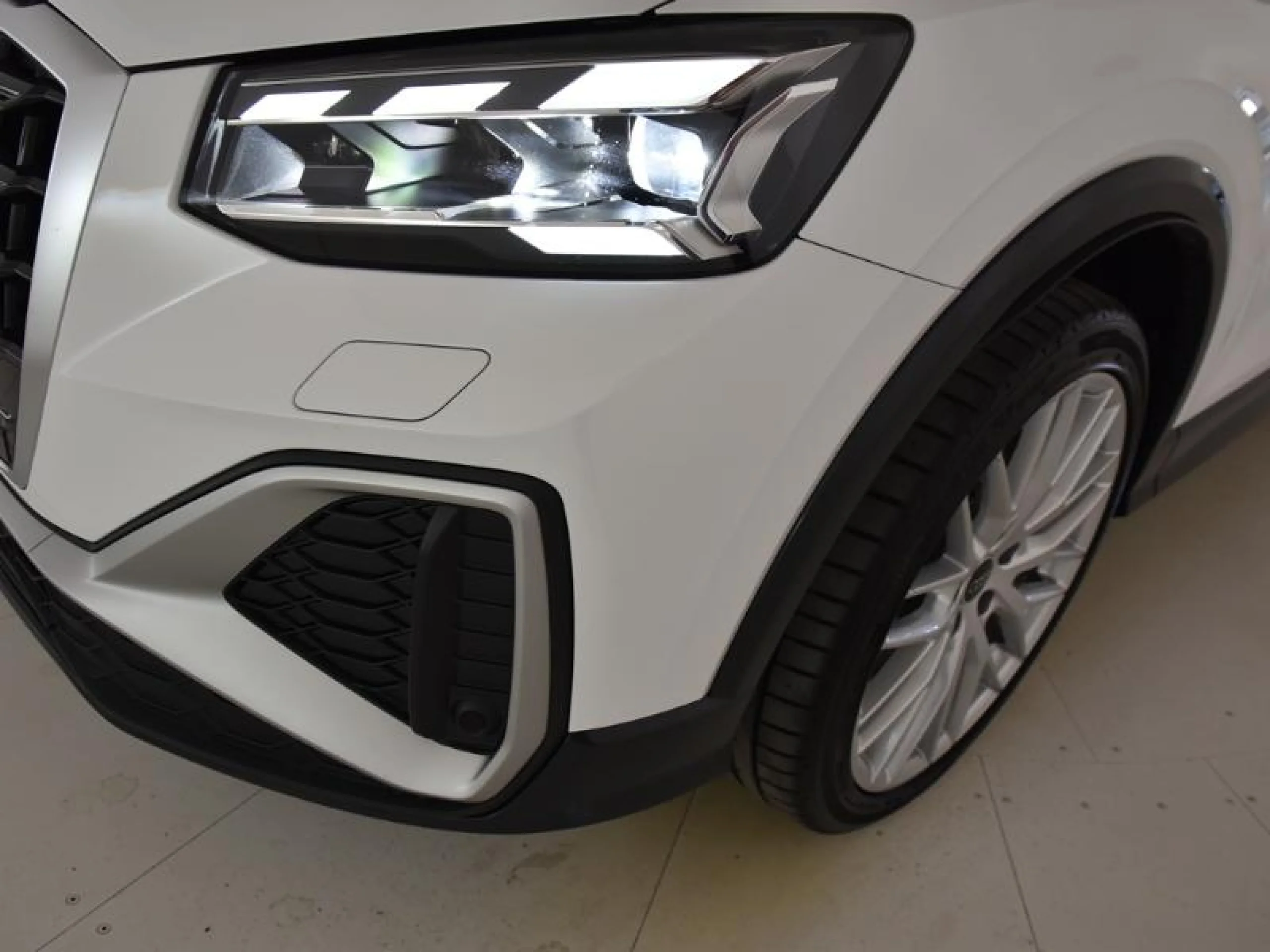 AUDI Q2 ADRENALIN 35 TFSI 110KW (150CV) S TRONIC - Foto 22