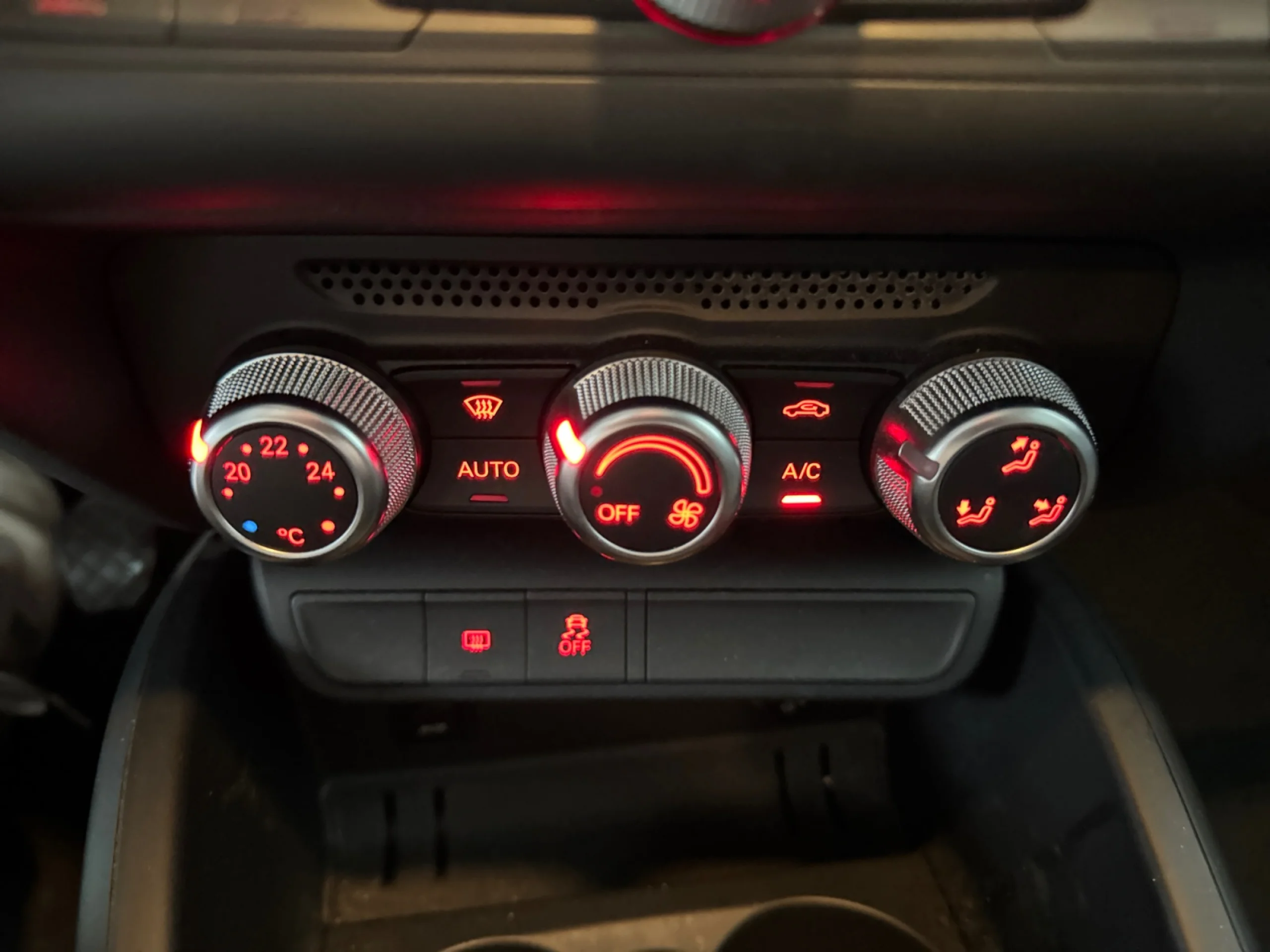 AUDI A1 SPORTBACK 1.2 TFSI 86CV ATTRACTED - Foto 18