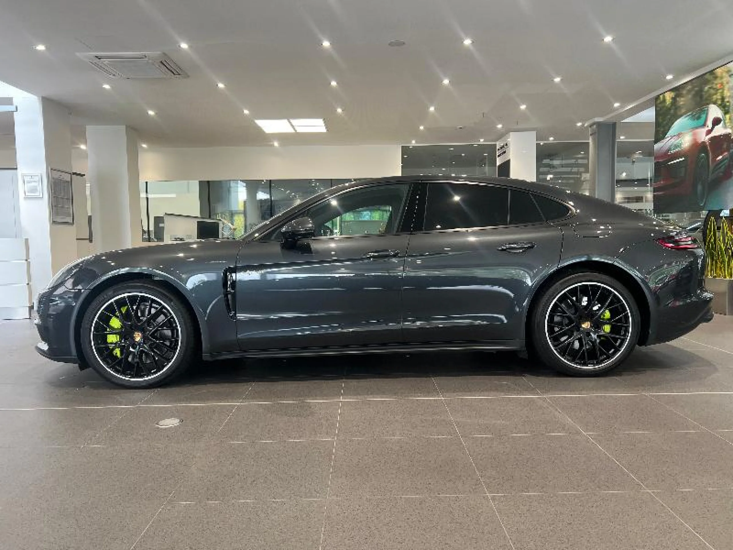 PORSCHE PANAMERA 4 E HYBRID - Foto 2