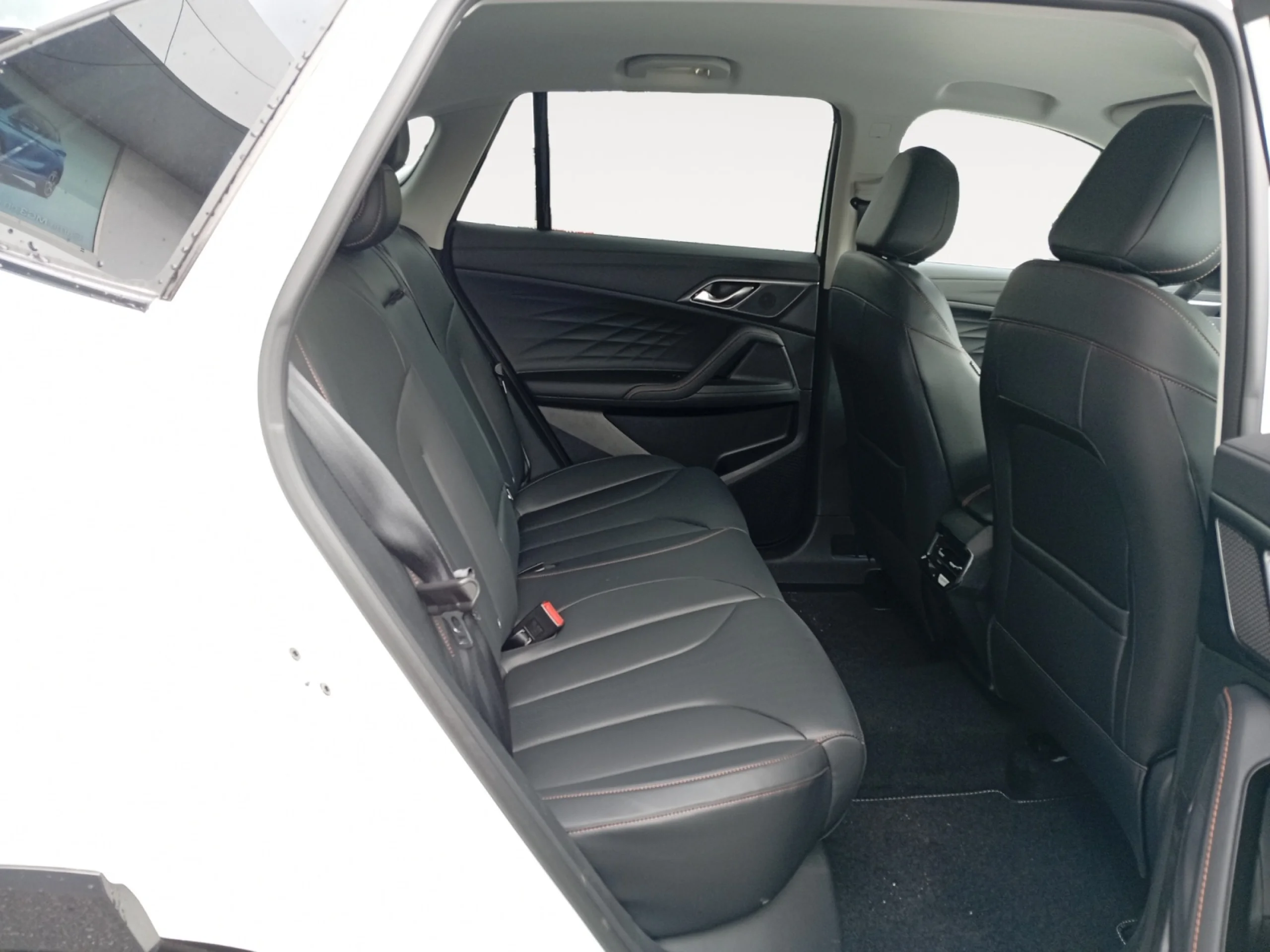 MG HS MG HS HEV 1.5T HEV 2KWH AT 2WD LUX LHD HEATING PACK DARK L WHITE WSD - Foto 6