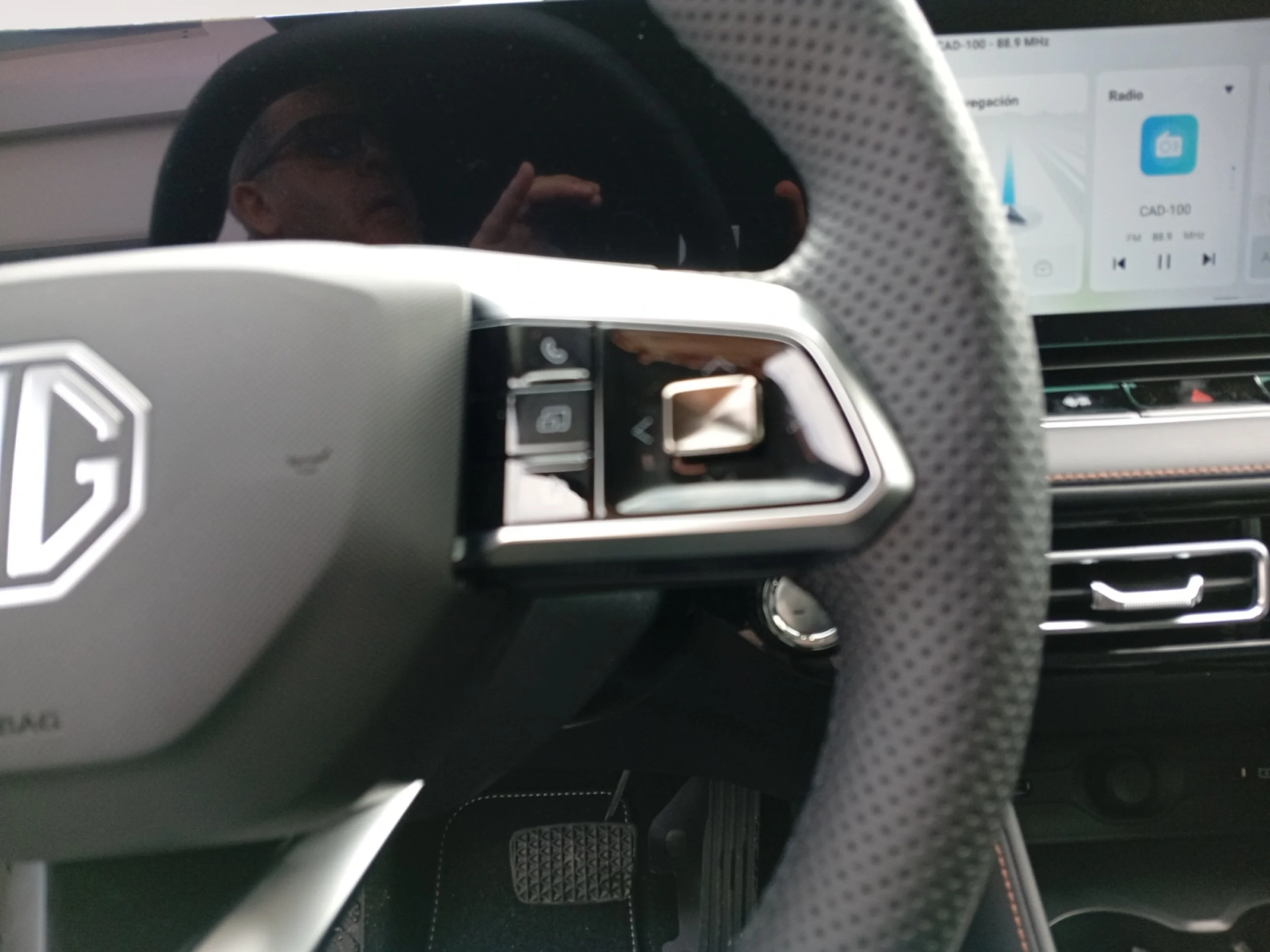 MG HS MG HS HEV 1.5T HEV 2KWH AT 2WD LUX LHD HEATING PACK DARK L WHITE WSD - Foto 13