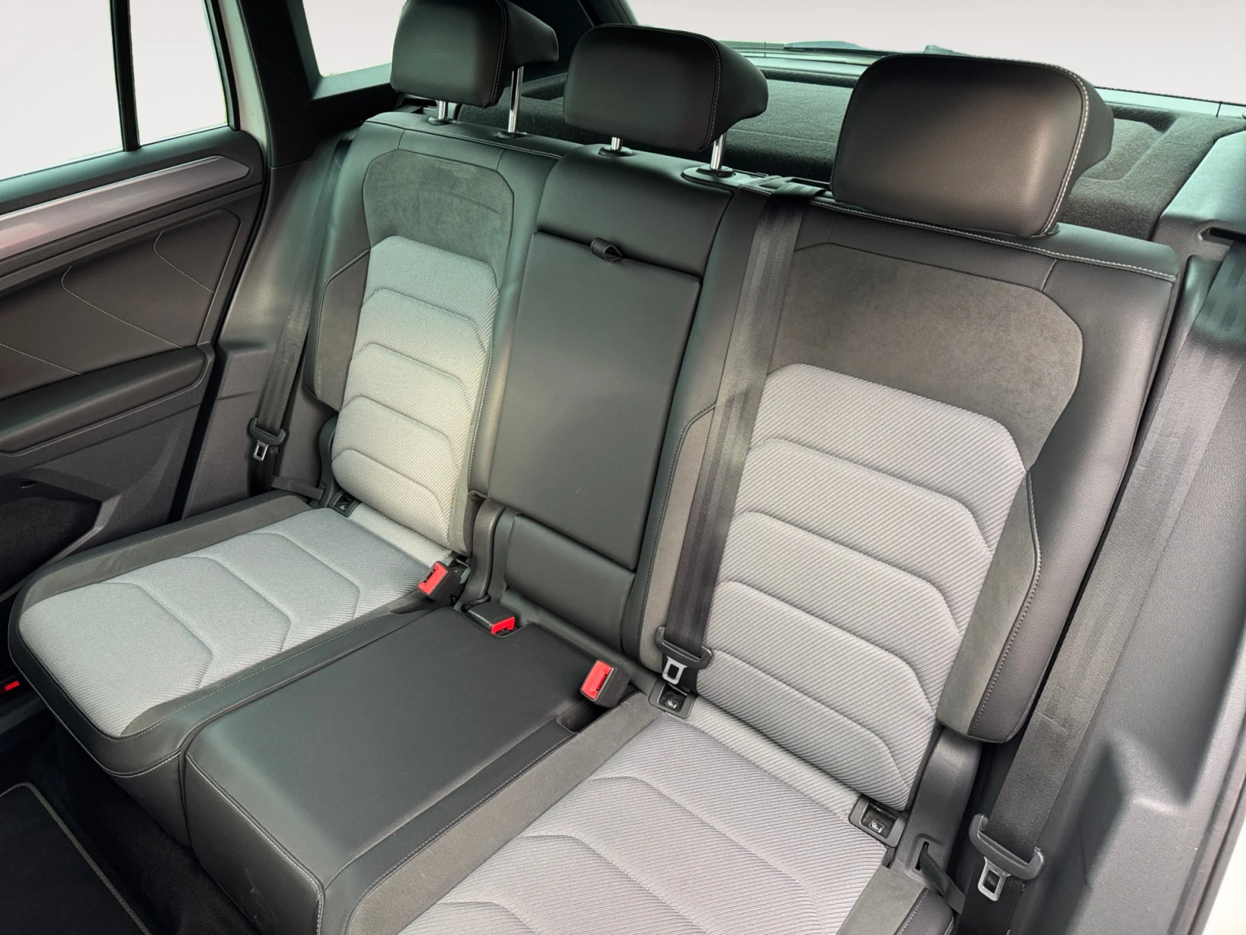 VOLKSWAGEN TIGUAN SPORT 2.0 TDI 140KW (190CV) 4MOTION DSG - Foto 6