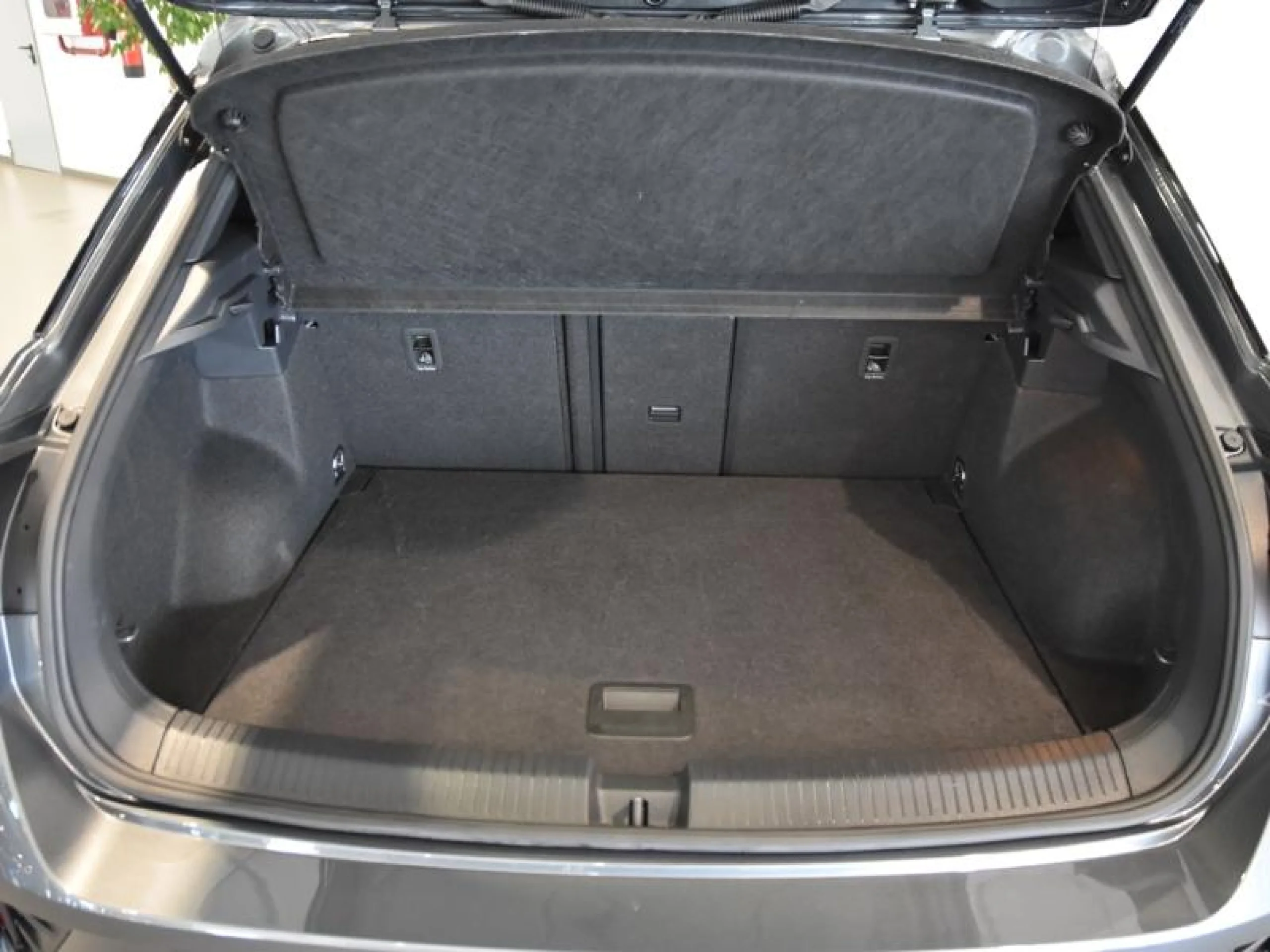 VOLKSWAGEN T ROC R LINE 1.5 TSI 110KW (150CV) DSG - Foto 7