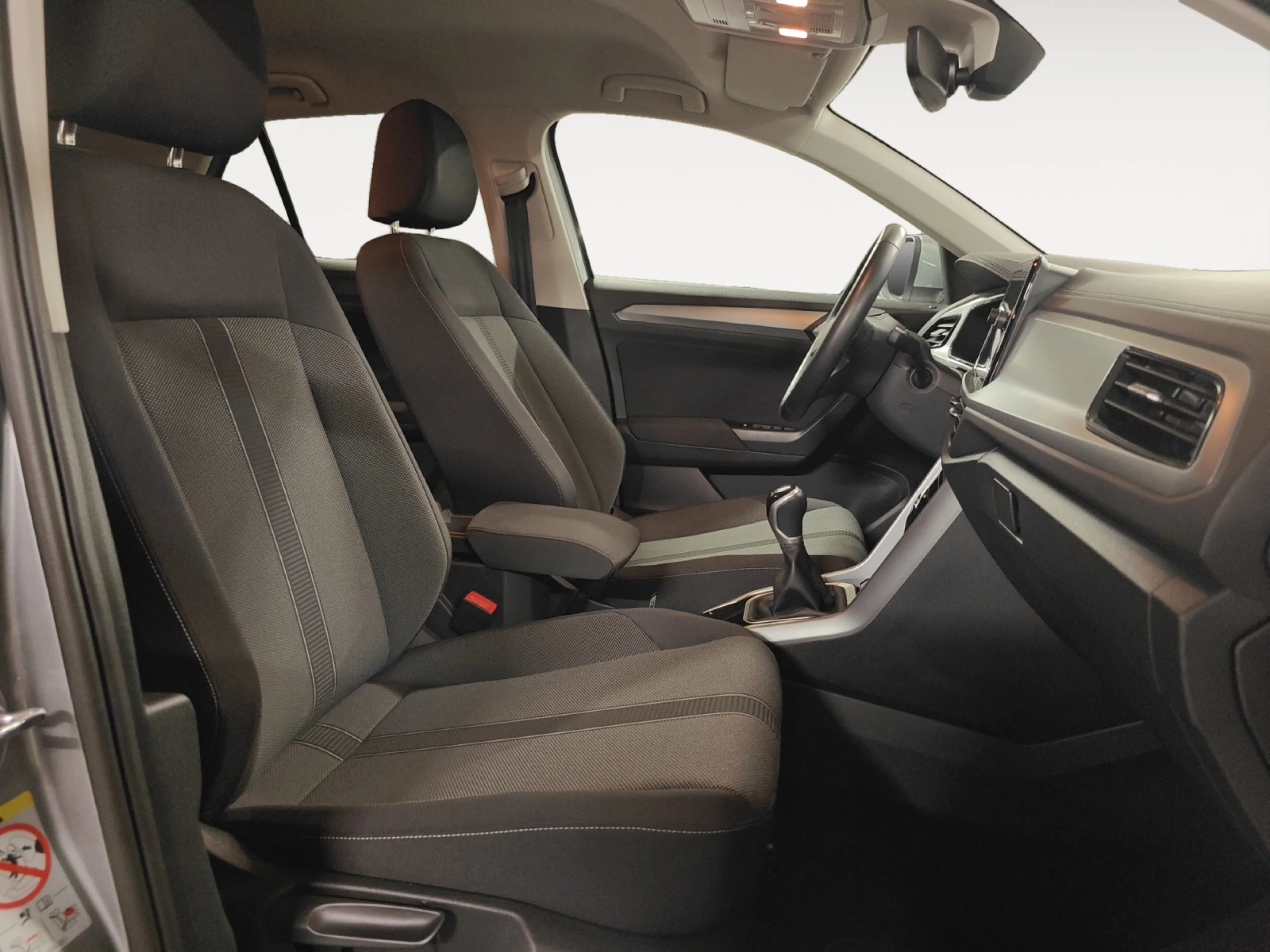 VOLKSWAGEN T ROC ··MÁS·· 1.0 TSI 85KW (115CV) - Foto 5