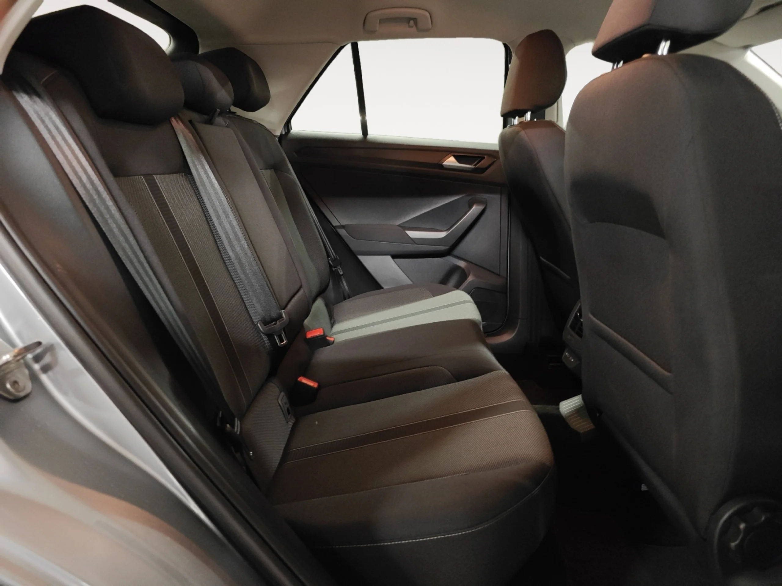 VOLKSWAGEN T ROC ··MÁS·· 1.0 TSI 85KW (115CV) - Foto 6