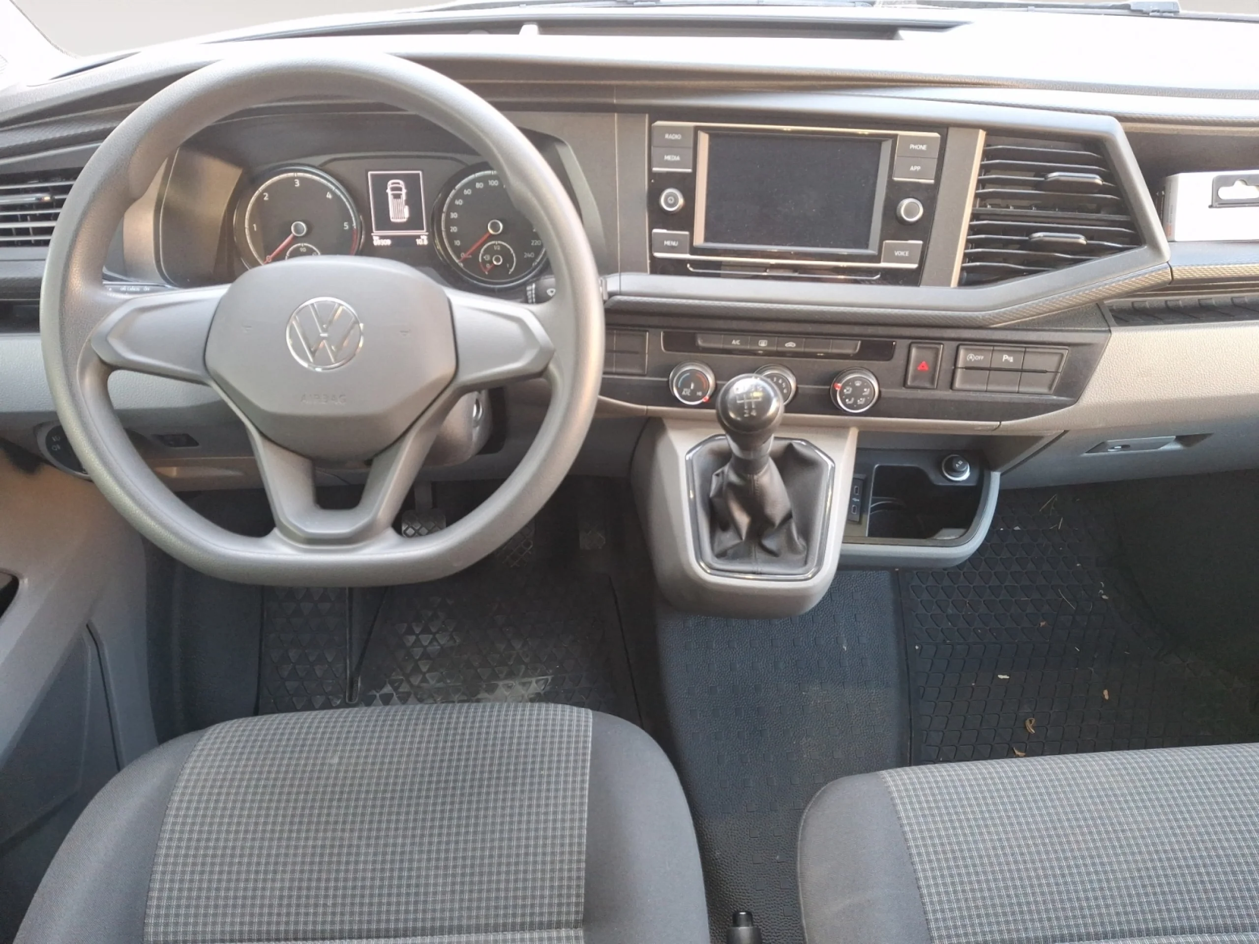 VOLKSWAGEN TRANSPORTER KOMBI2.0TDI SCR BMT 81KW - Foto 17