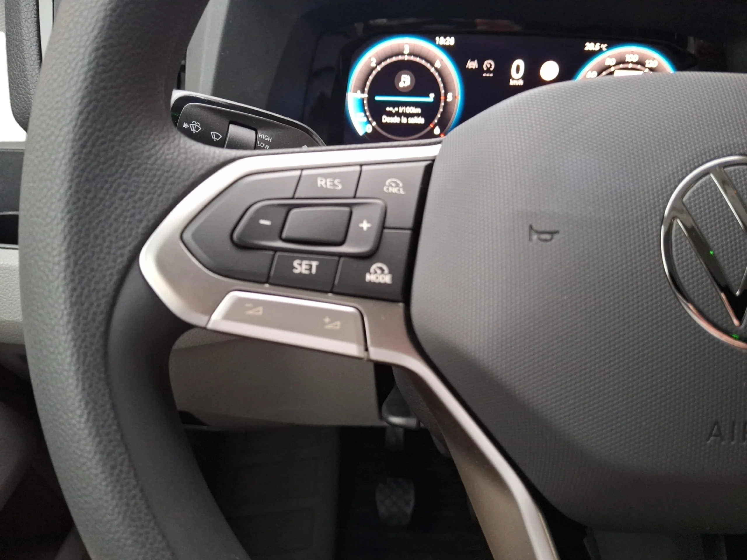 VW COMERCIALES Crafter CRAFTER  30 FURGÓN  BATALLA MEDIA L3H2 2.0 TDI FWD 103 KW (140 CV) 6 VEL. 3000 KG - Foto 11