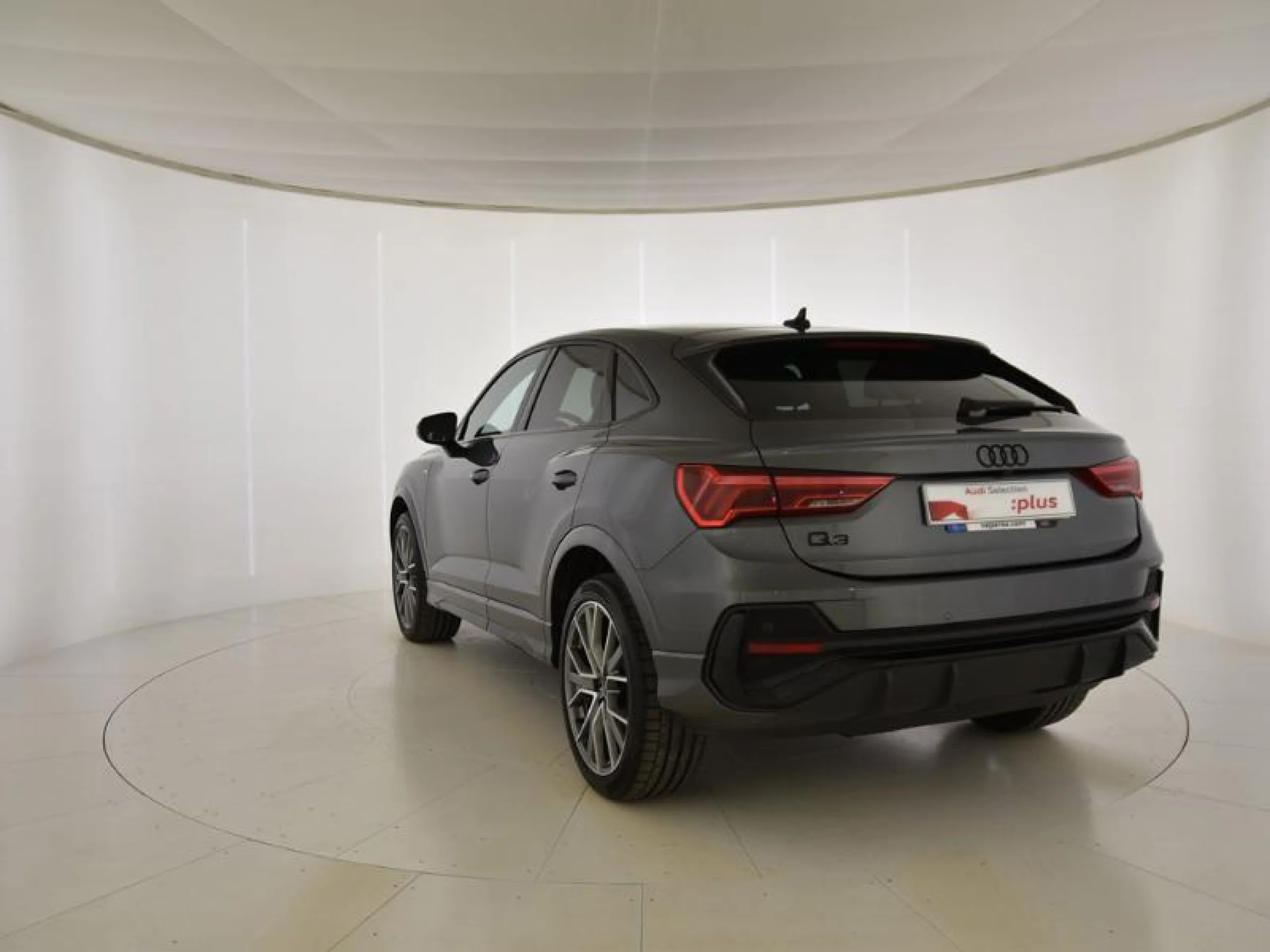 AUDI Q3 BLACK LINE 35 TFSI 110KW (150CV) S TRON - Foto 2