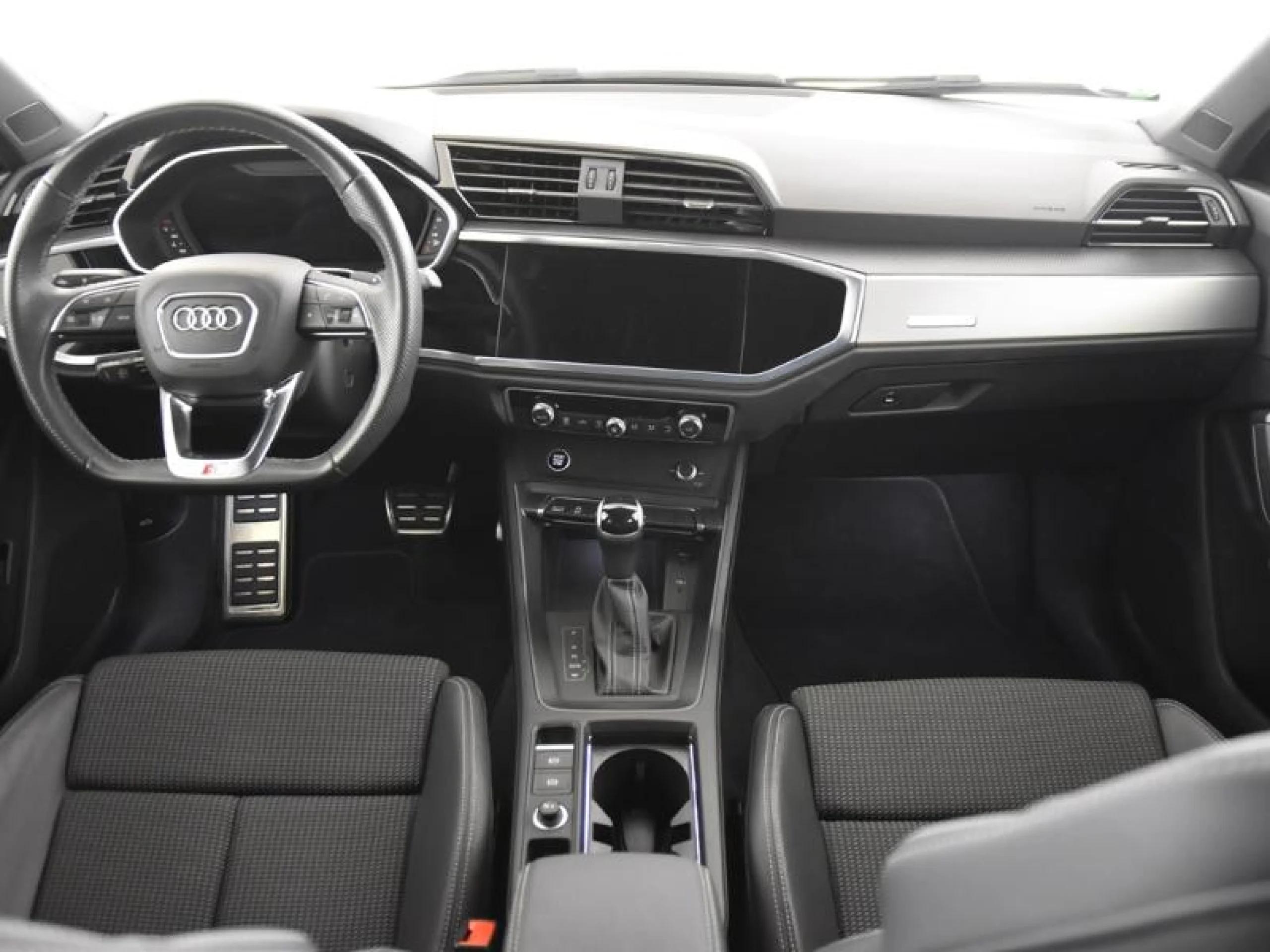 AUDI Q3 BLACK LINE 35 TFSI 110KW (150CV) S TRON - Foto 4