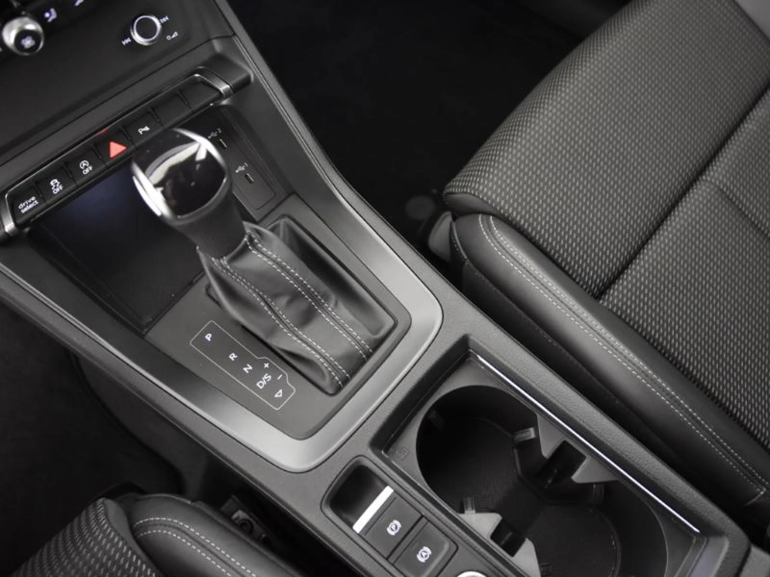 AUDI Q3 BLACK LINE 35 TFSI 110KW (150CV) S TRON - Foto 11