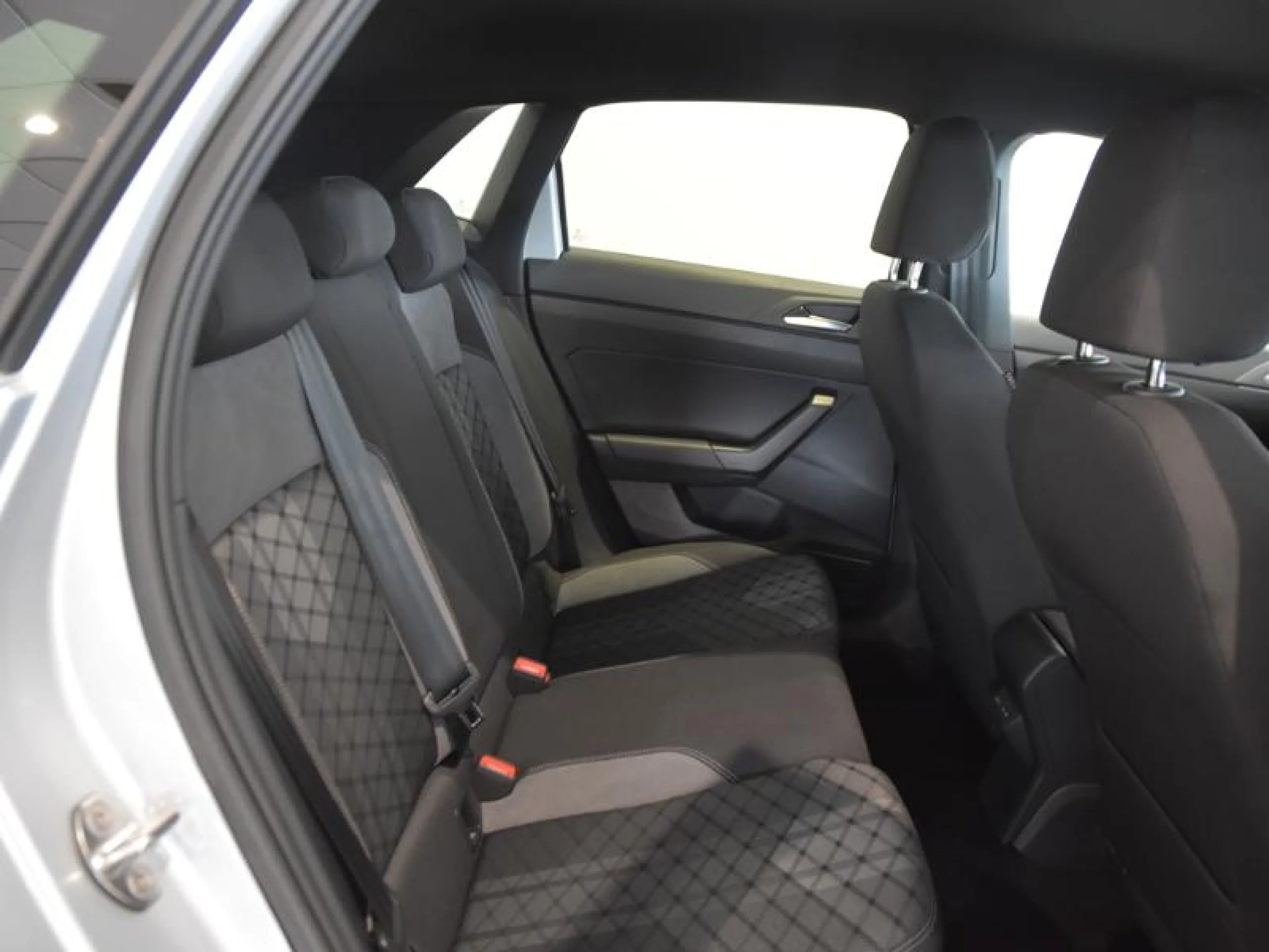 VOLKSWAGEN POLO R LINE 1.0 TSI 85KW (115CV) DSG - Foto 7