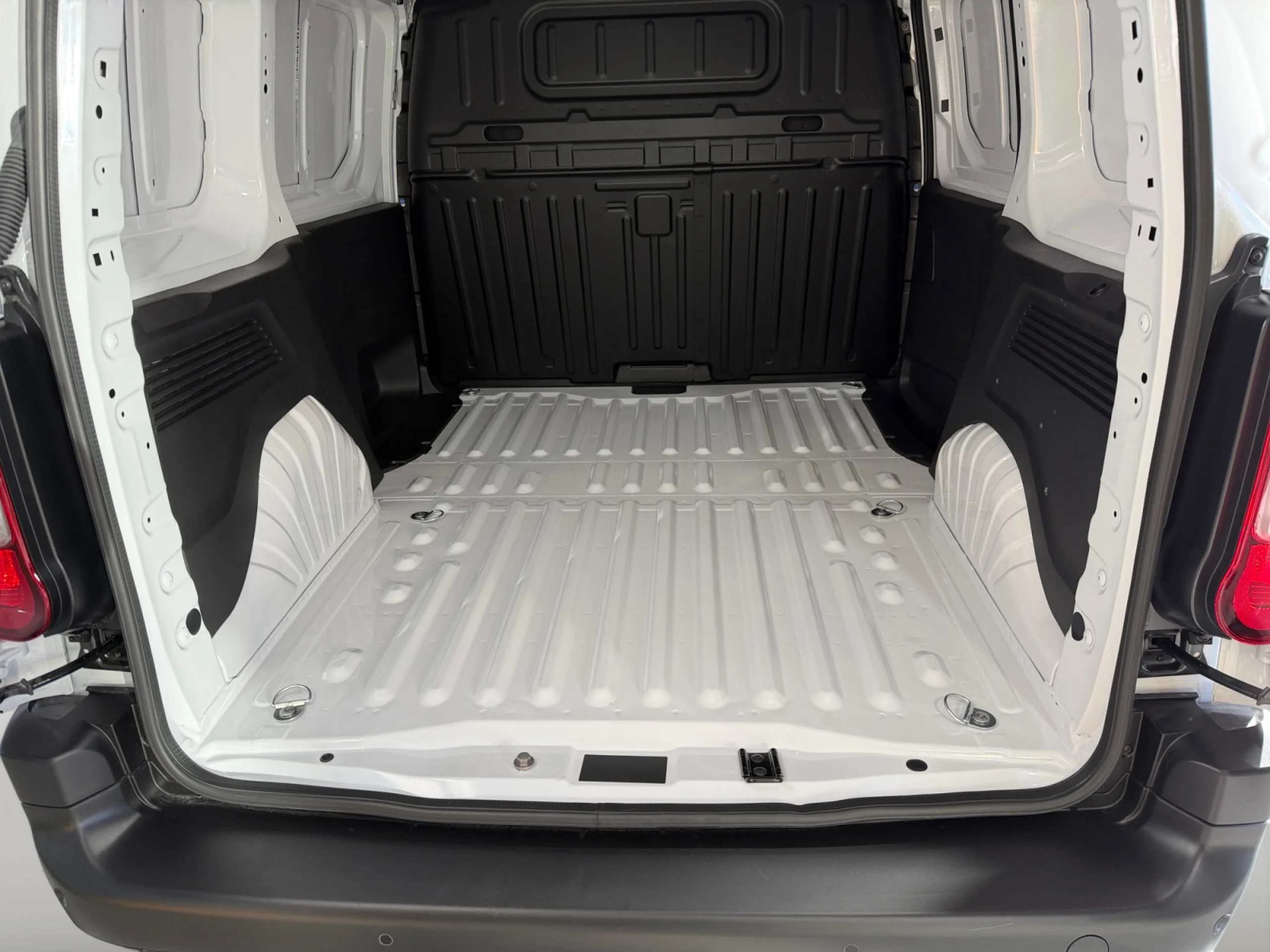 OPEL COMBO CARGO L 1000KG DIESEL 1.5 100HP S&S MT E - Foto 7