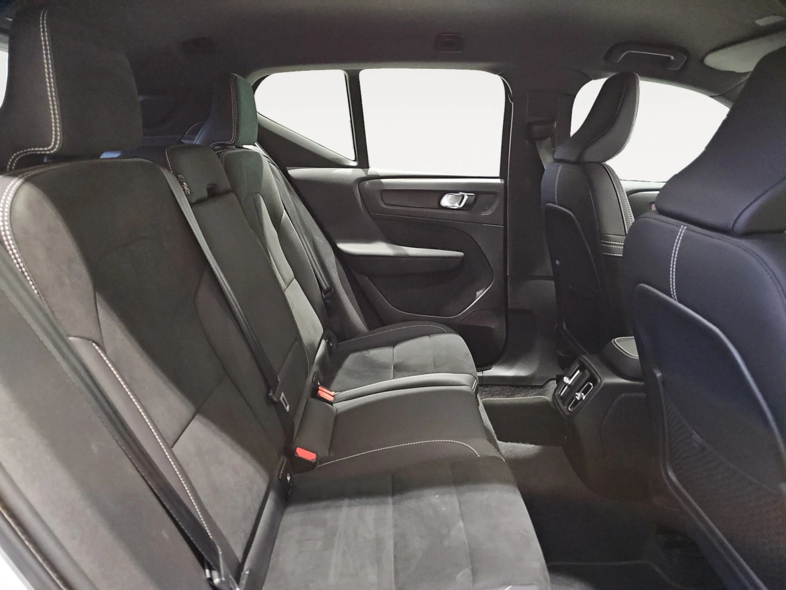 VOLVO XC40 RECHARGE ELÉCTRICO PLUS AUTO - Foto 6