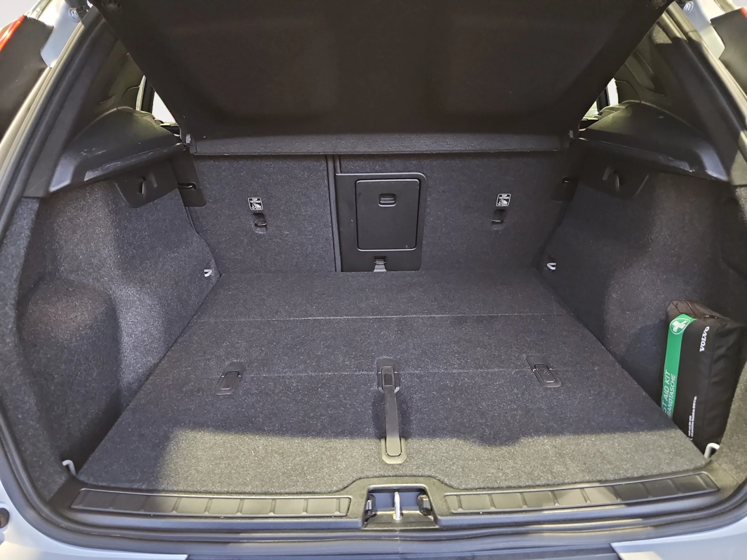 VOLVO XC40 RECHARGE ELÉCTRICO PLUS AUTO - Foto 8