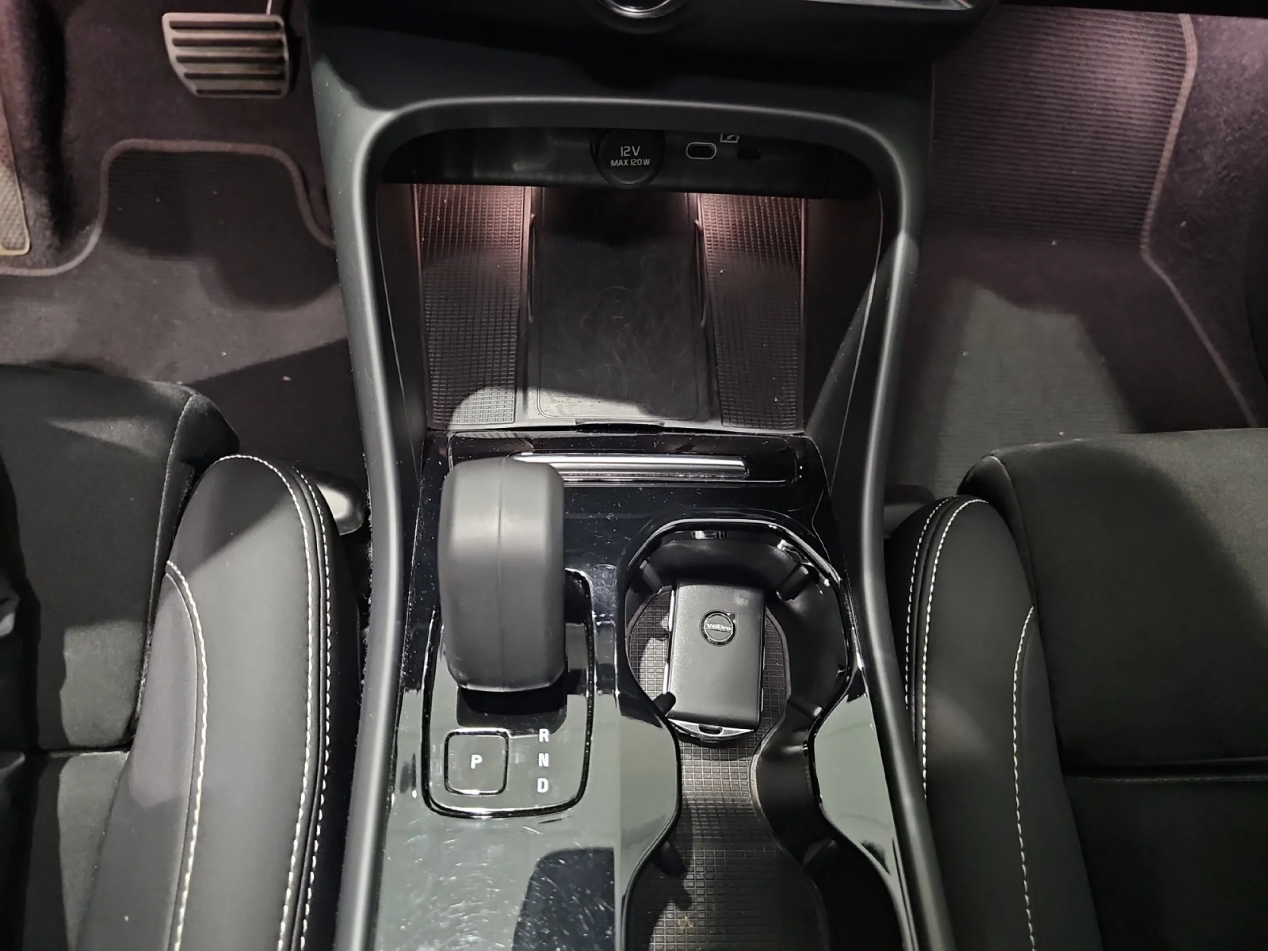 VOLVO XC40 RECHARGE ELÉCTRICO PLUS AUTO - Foto 11