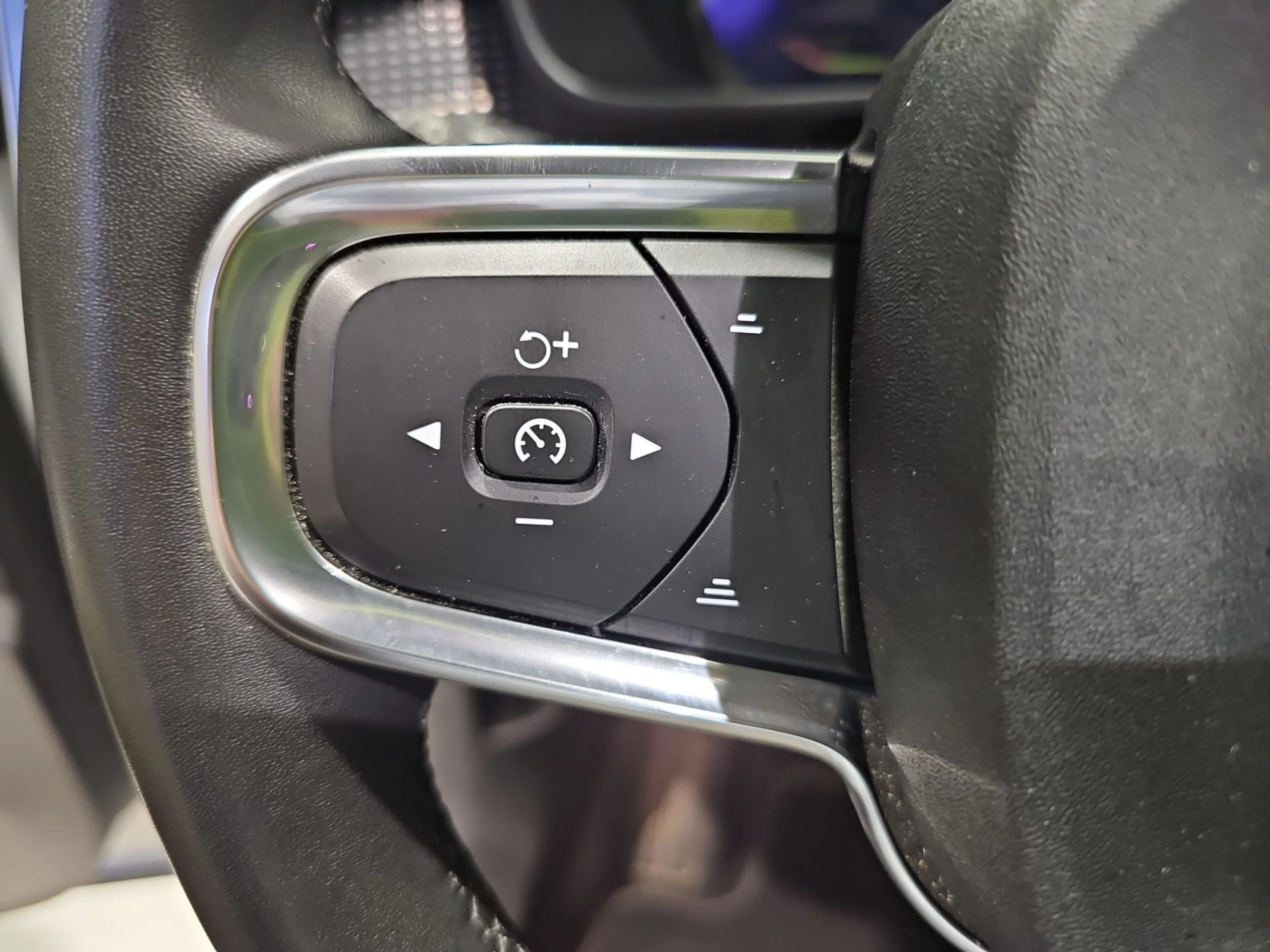 VOLVO XC40 RECHARGE ELÉCTRICO PLUS AUTO - Foto 12