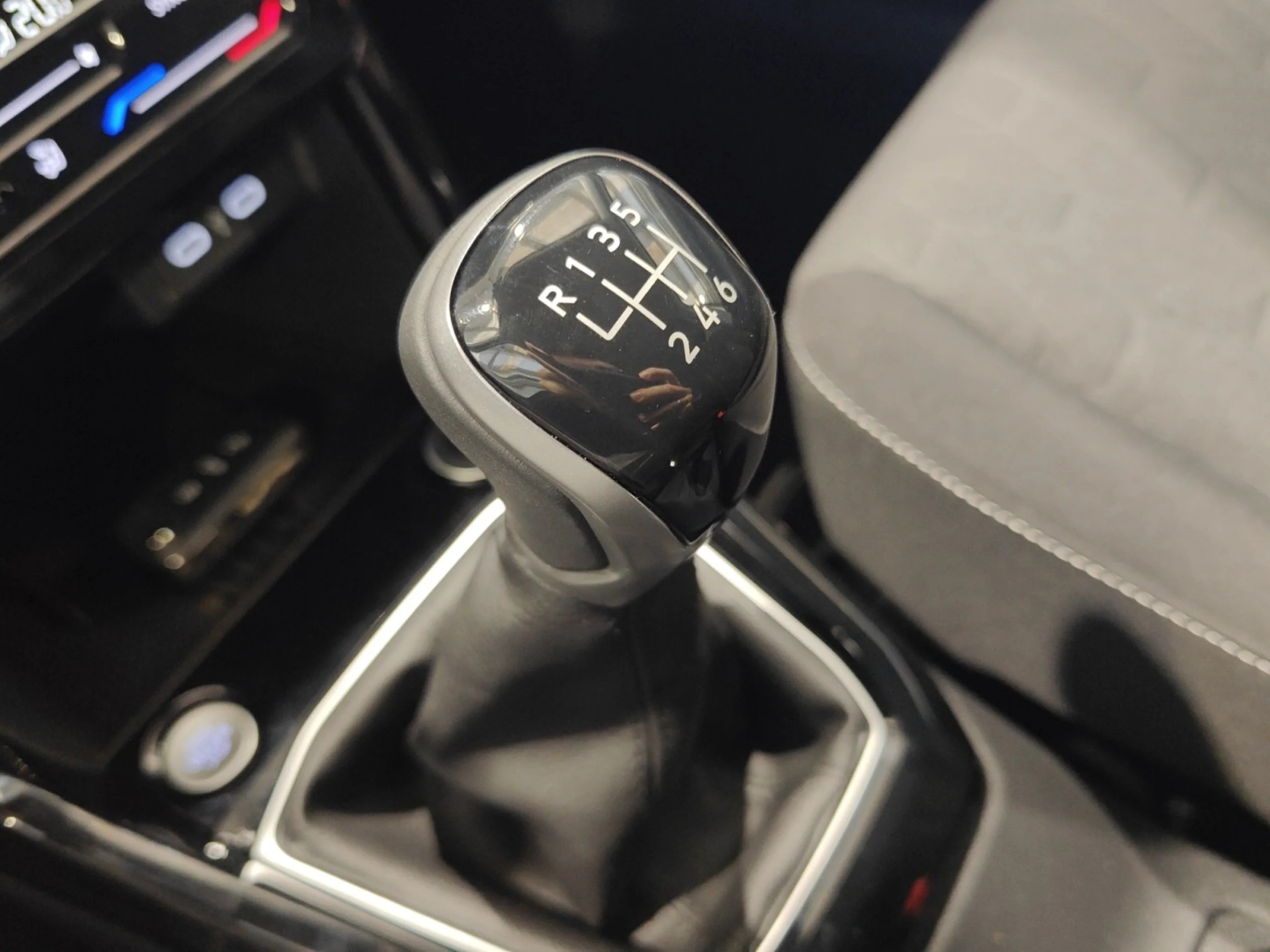 VOLKSWAGEN T CROSS ··MÁS·· 1.0 TSI 85KW (116CV) - Foto 17