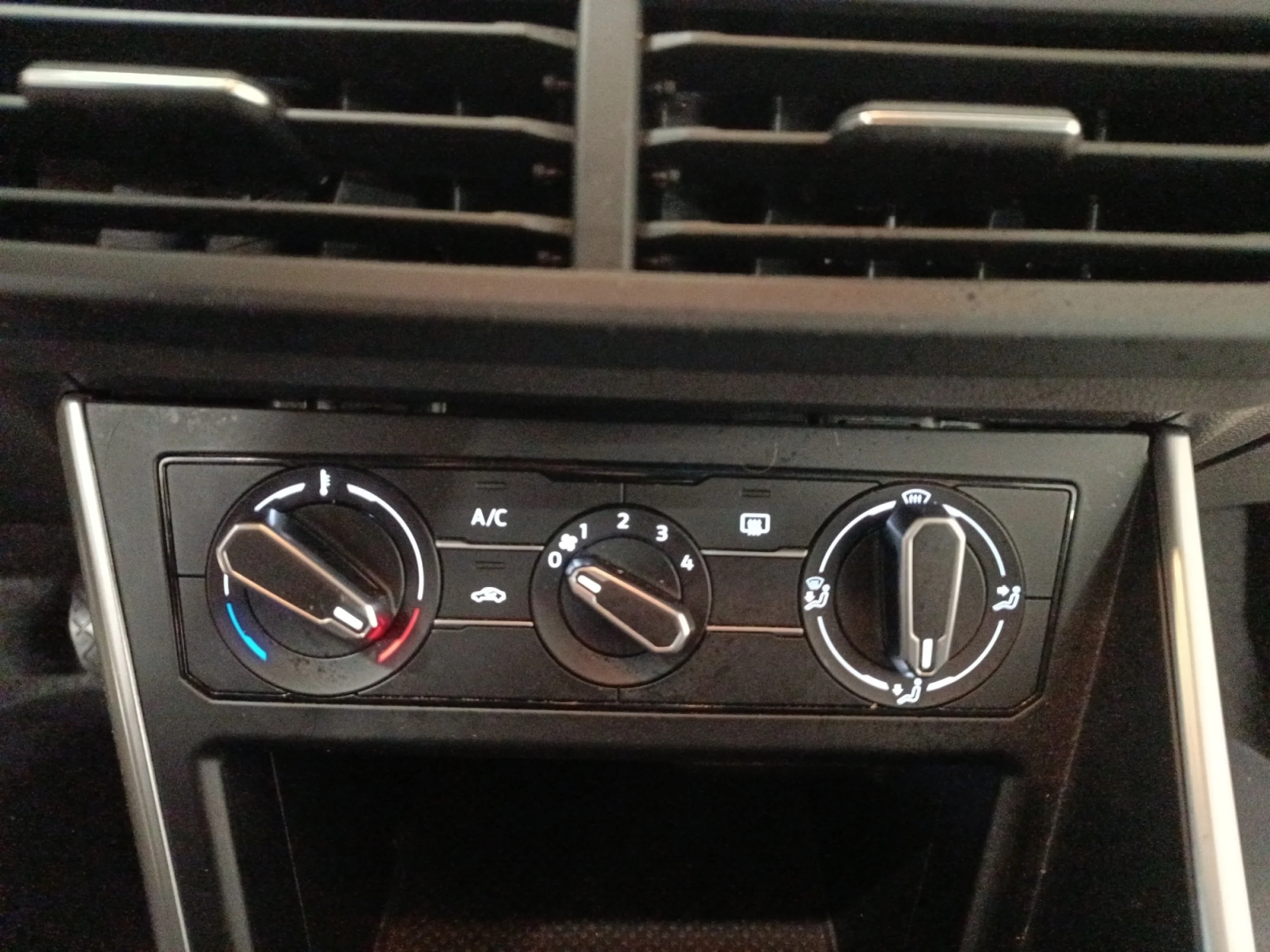 VOLKSWAGEN POLO LIFE 1.0 TSI 70KW (95CV) - Foto 18