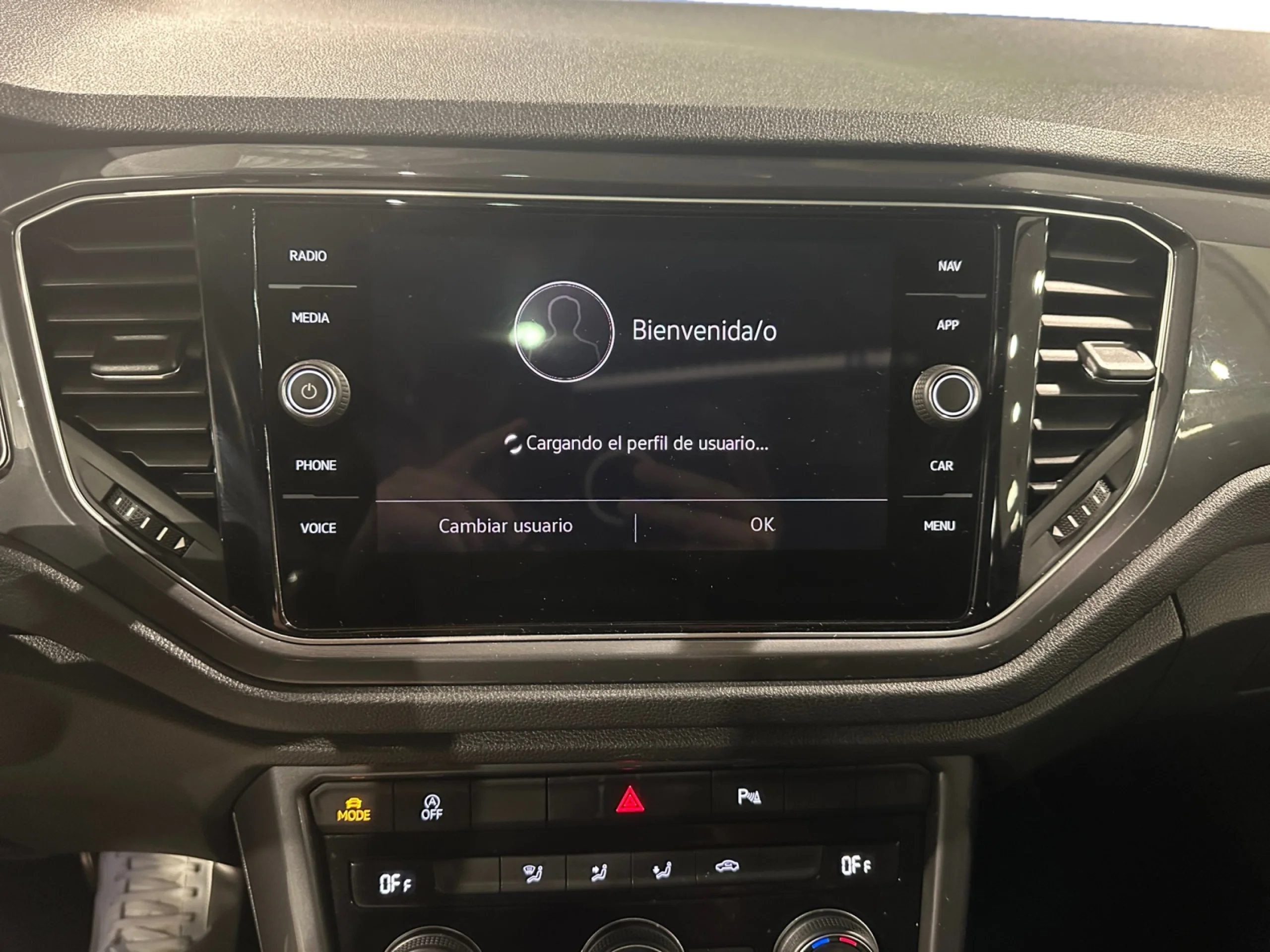 VOLKSWAGEN T ROC SPORT 1.5 TSI 110KW (150CV) DSG - Foto 8