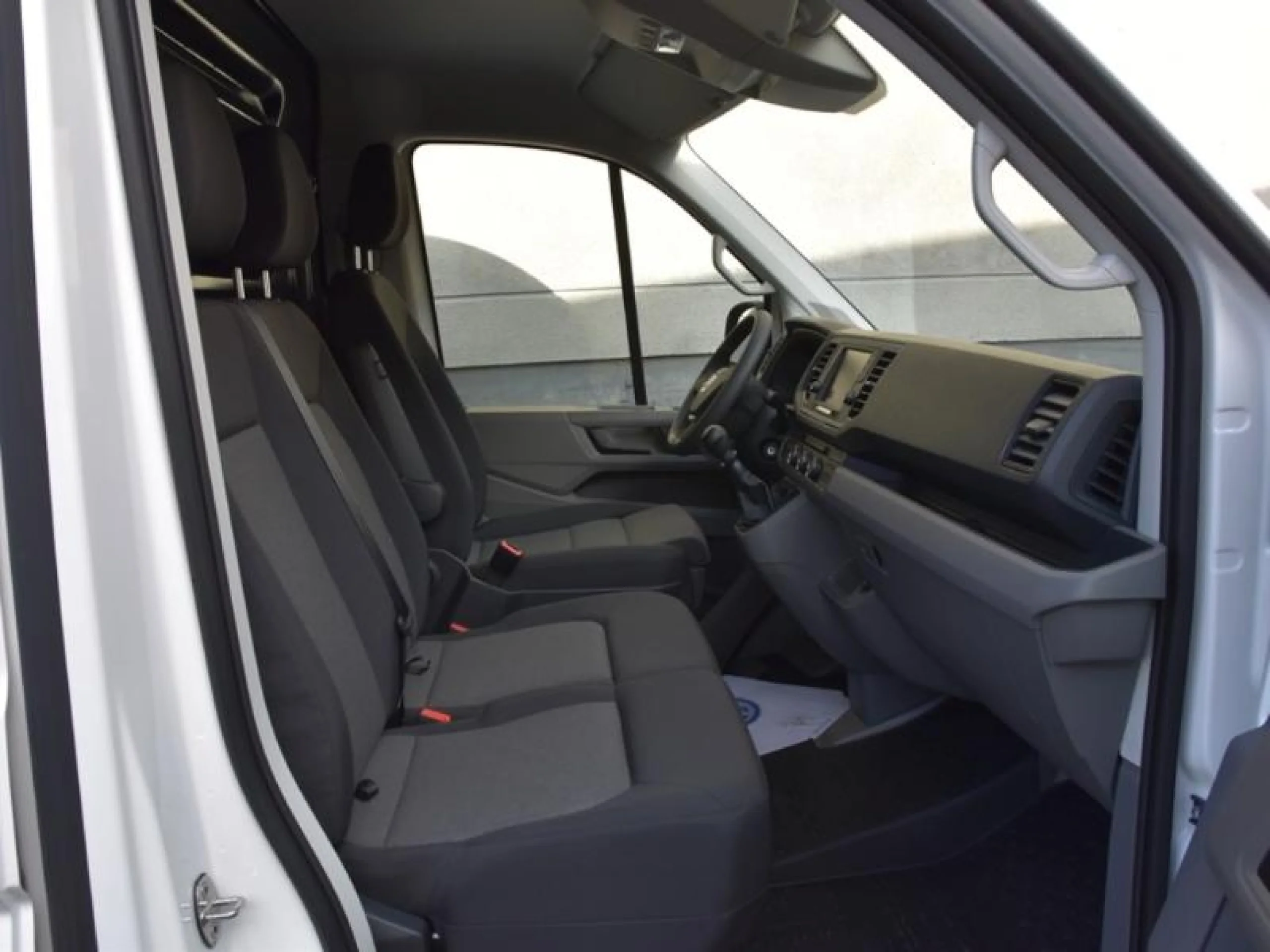 VOLKSWAGEN CRAFTER 2.0 TDI SCR 35 BM L3H2 103KW - Foto 5