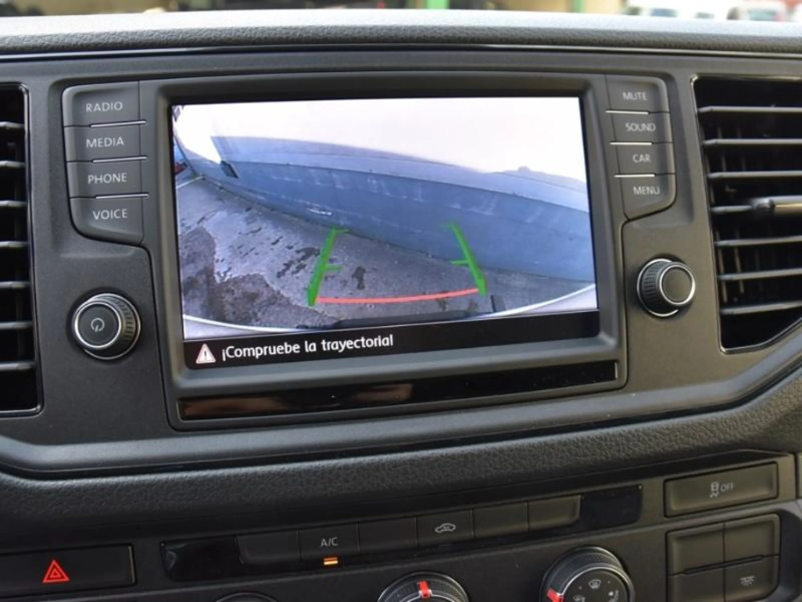 VOLKSWAGEN CRAFTER 2.0 TDI SCR 35 BM L3H2 103KW - Foto 9