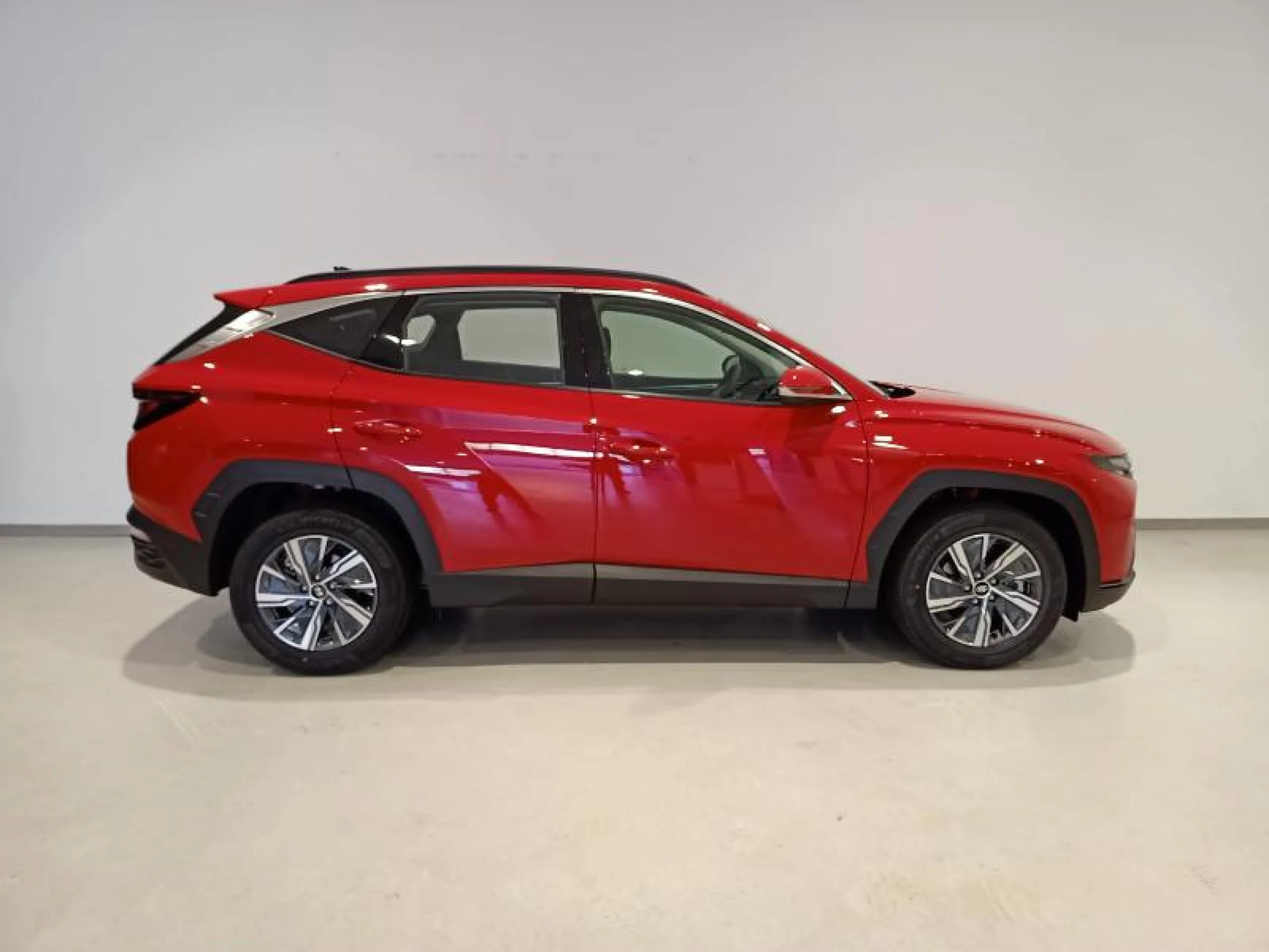 HYUNDAI TUCSON 1.6 CRDI 100KW (136CV) 48V MAXX DCT - Foto 3