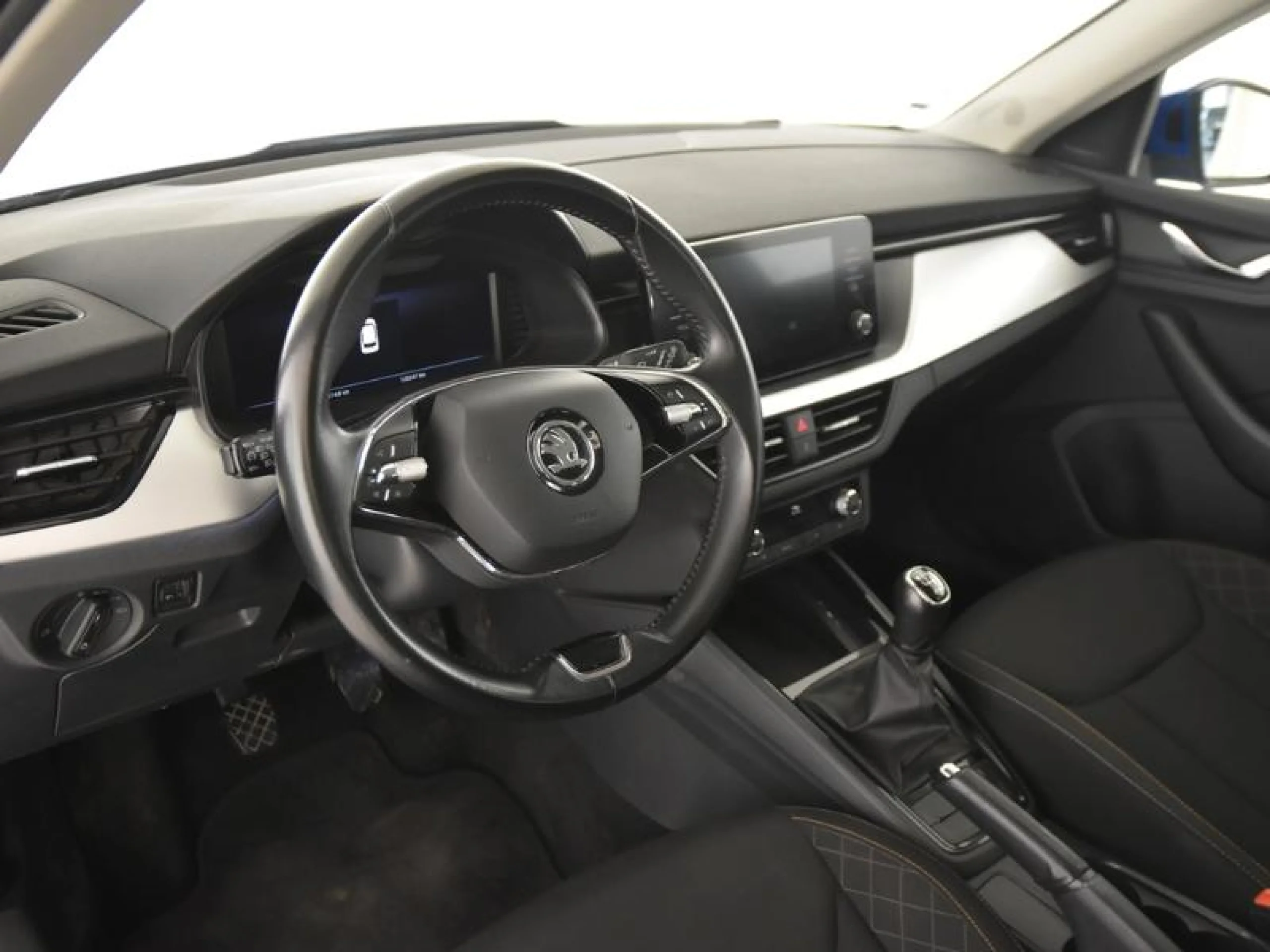 SKODA KAMIQ 1.0 TSI 81KW (110CV) AMBITION - Foto 9