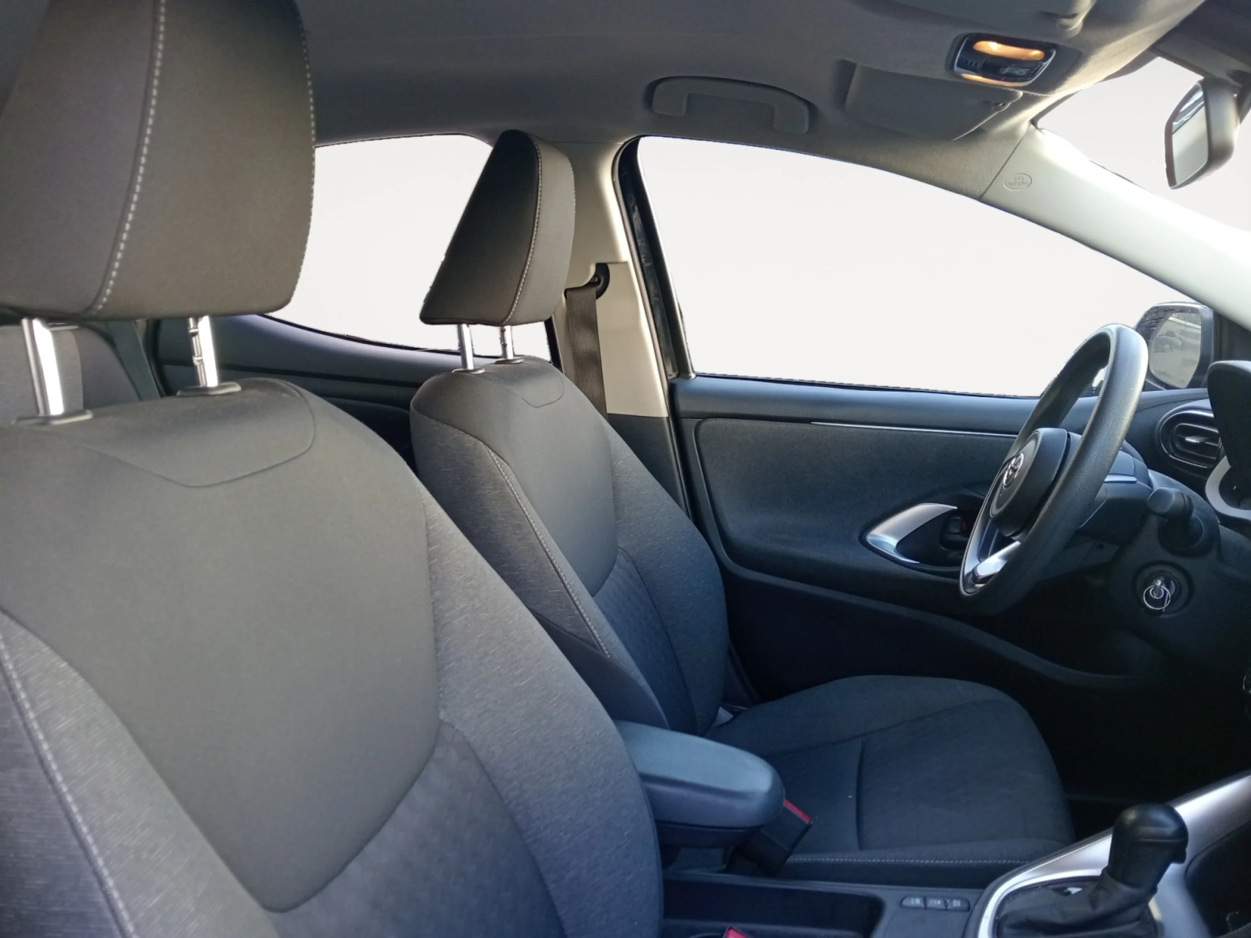 TOYOTA Yaris 1.5 120H BUSINESS PLUS - Foto 5