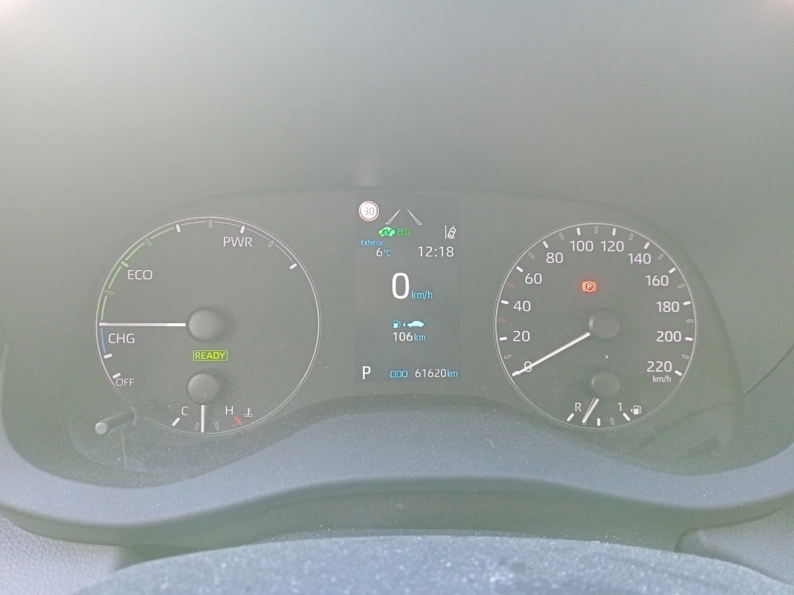 TOYOTA Yaris 1.5 120H BUSINESS PLUS - Foto 10