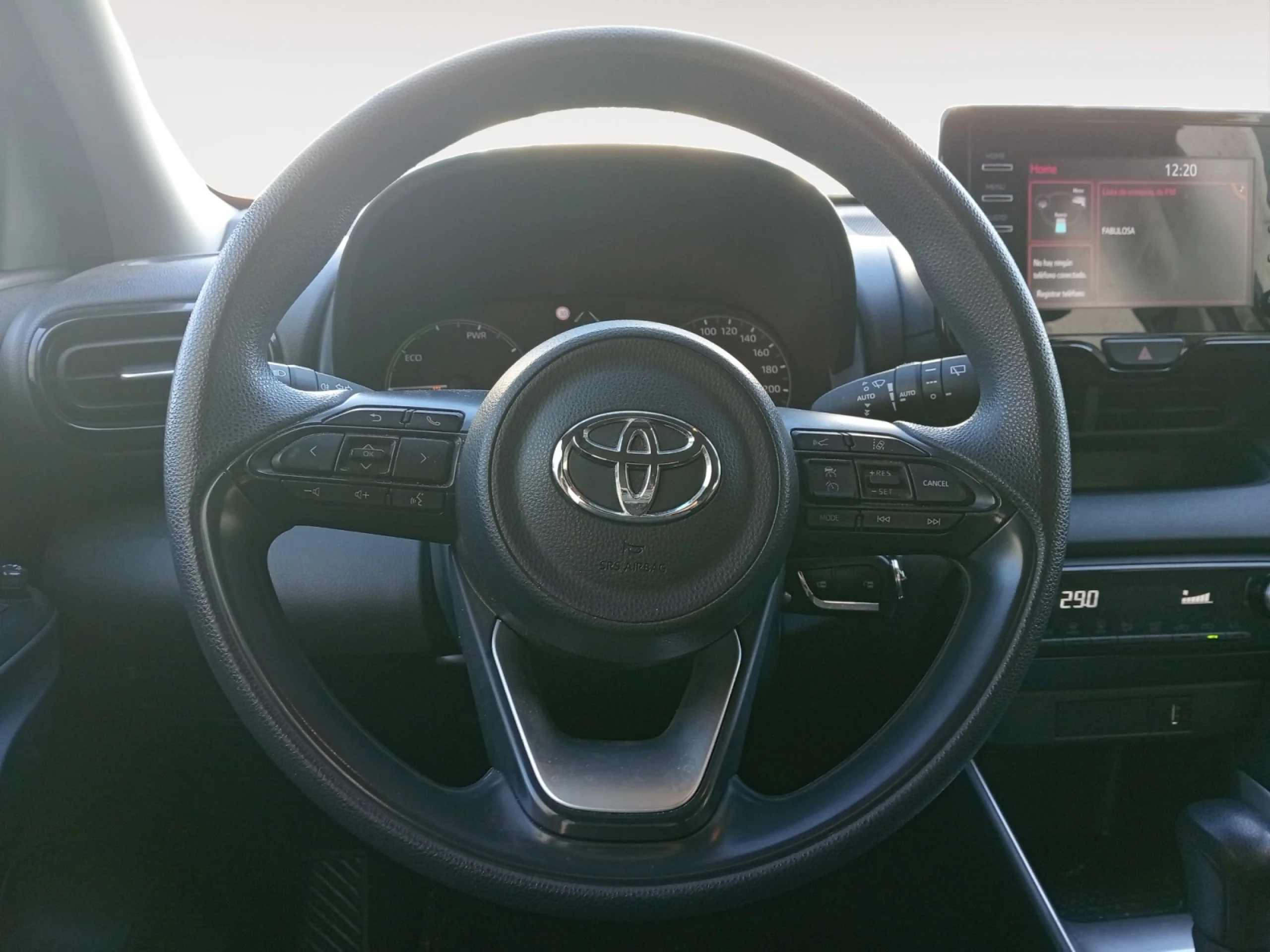 TOYOTA Yaris 1.5 120H BUSINESS PLUS - Foto 11