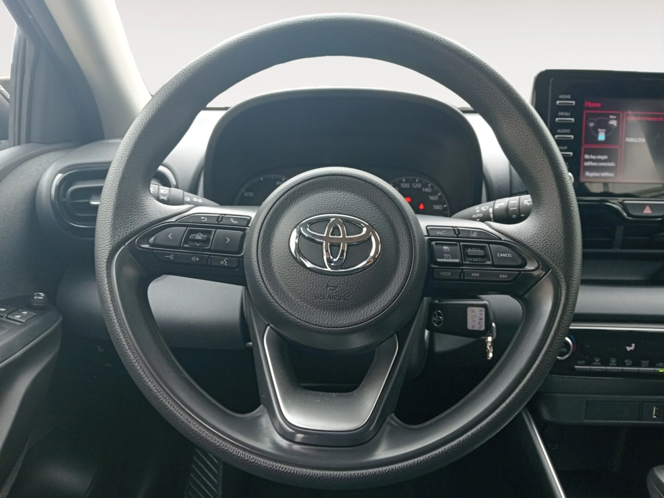 TOYOTA Yaris 1.5 120H BUSINESS PLUS - Foto 11