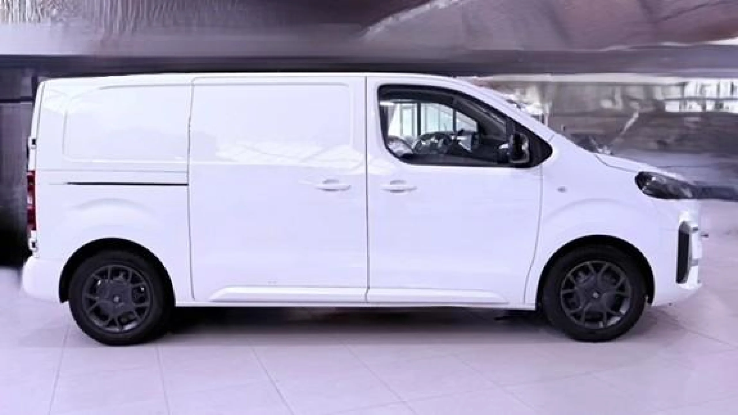 FIAT COMERCIALES SCUDO SCUDO SERIE 2 FURGÓN L2 NIVEL 2 1.5 BLUEHDI 120 S&S MT6 €6.4 TRANSPORTE DE MERCANCÍAS - Foto 3