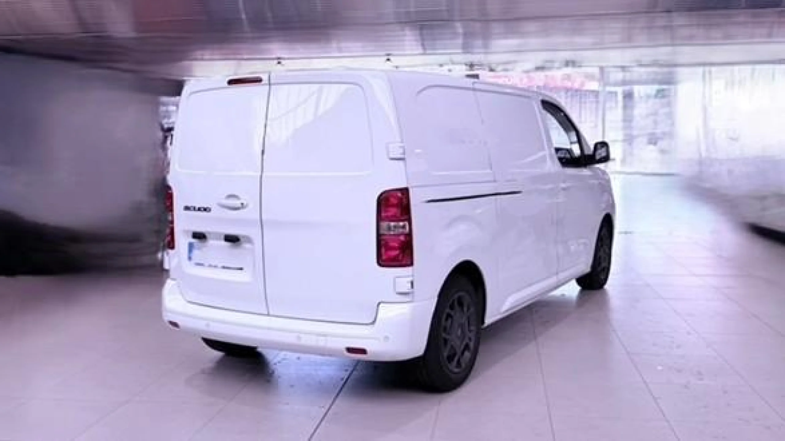 FIAT COMERCIALES SCUDO SCUDO SERIE 2 FURGÓN L2 NIVEL 2 1.5 BLUEHDI 120 S&S MT6 €6.4 TRANSPORTE DE MERCANCÍAS - Foto 4