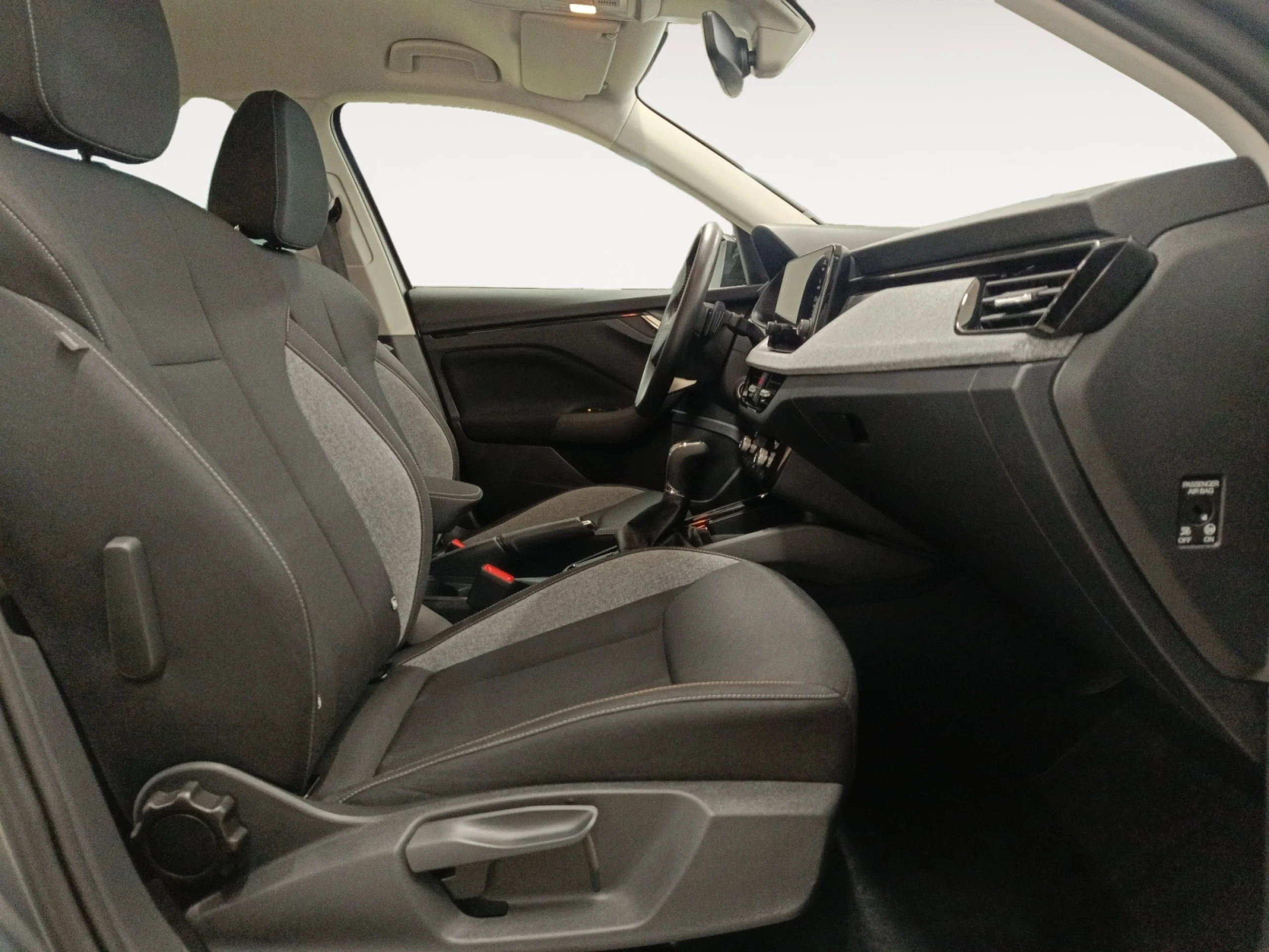 SKODA KAMIQ 1.0 TSI 85KW (115CV) DSG SELECTION - Foto 5