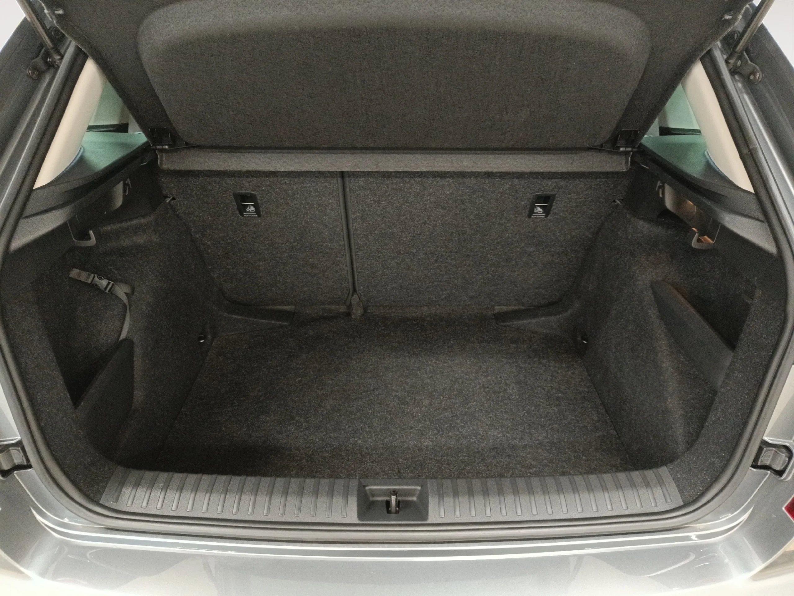 SKODA KAMIQ 1.0 TSI 85KW (115CV) DSG SELECTION - Foto 8