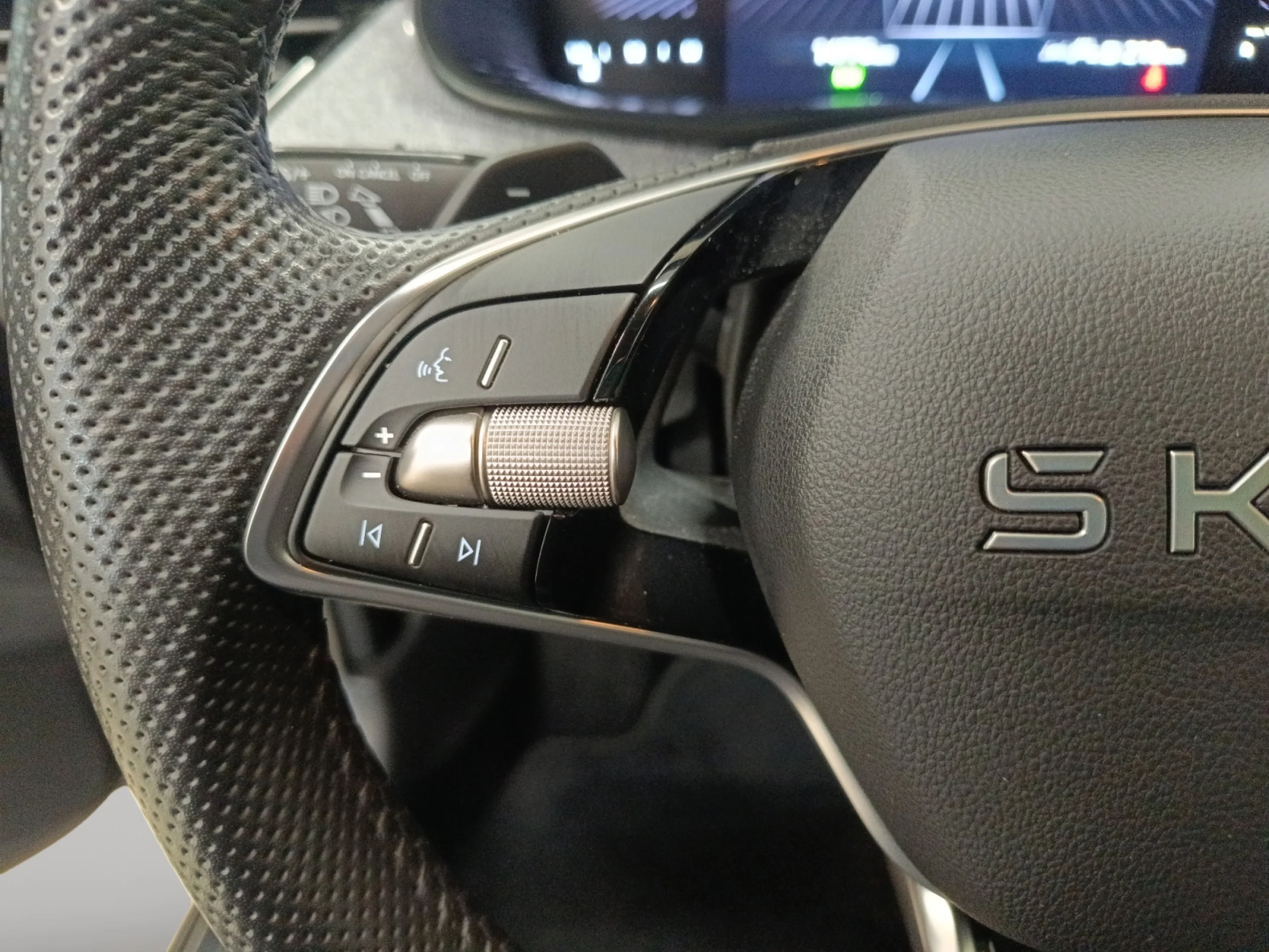 SKODA KAMIQ 1.0 TSI 85KW (115CV) DSG SELECTION - Foto 11