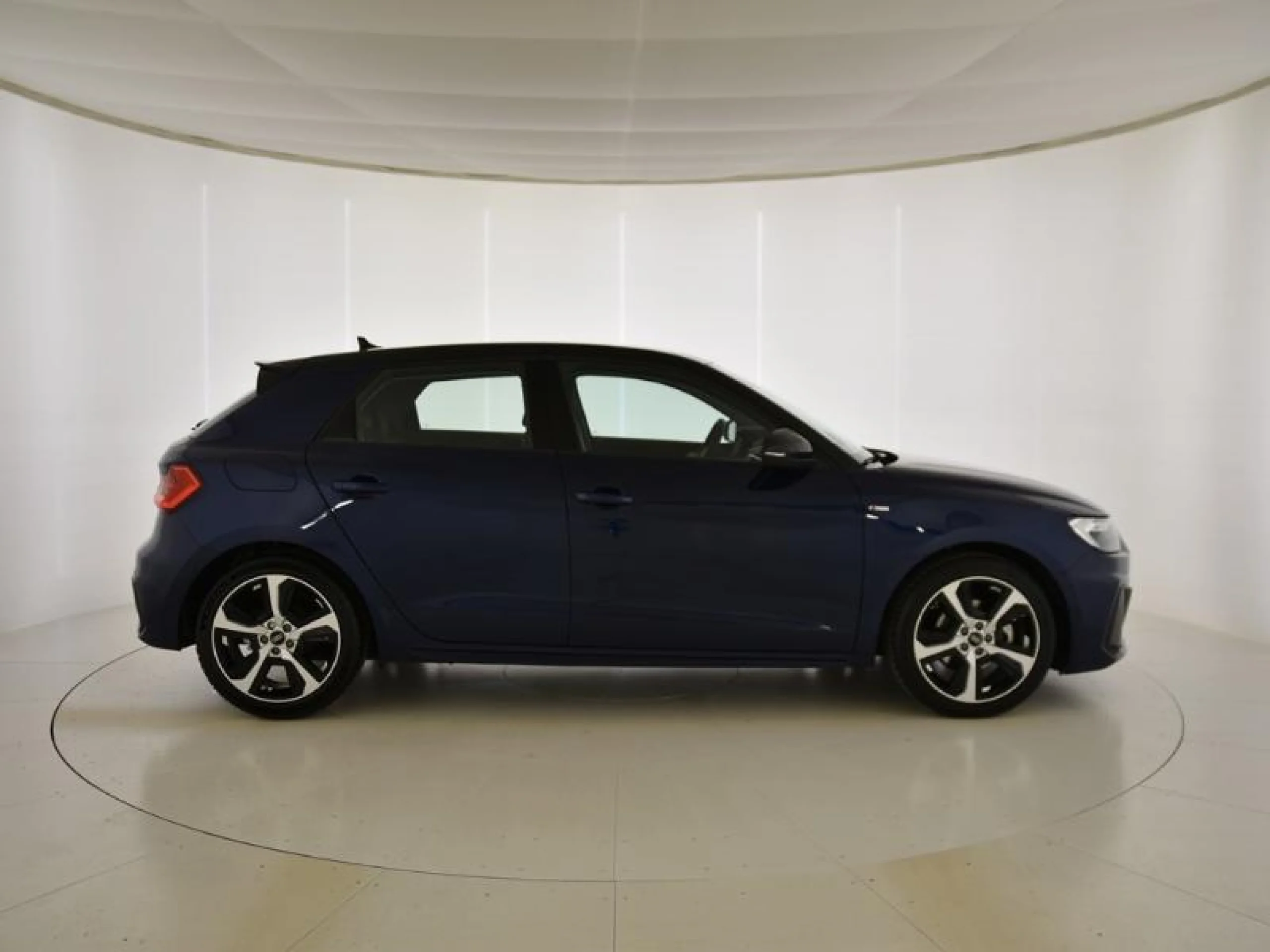 AUDI A1 SPORTBACK ADRENALIN 30 TFSI 85KW S TRON - Foto 3