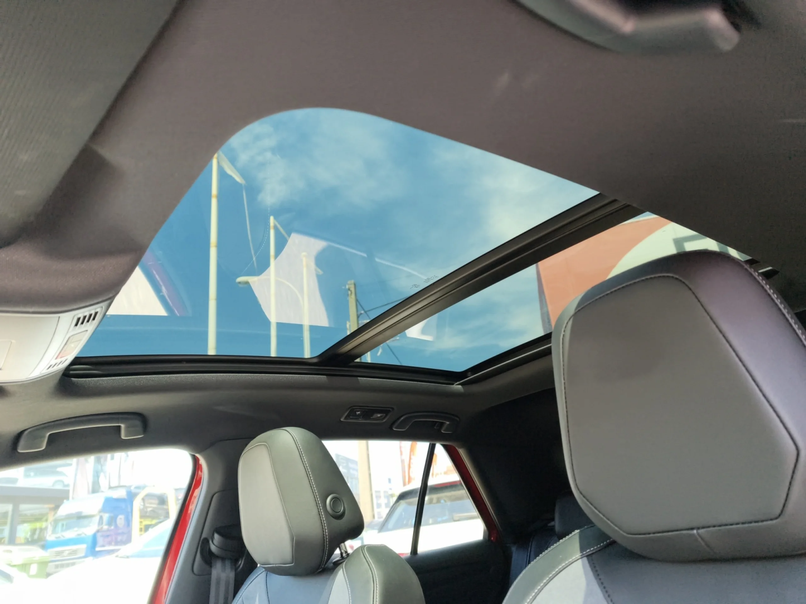 VOLKSWAGEN T ROC R LINE 1.5 TSI 110KW (150CV) DSG - Foto 14