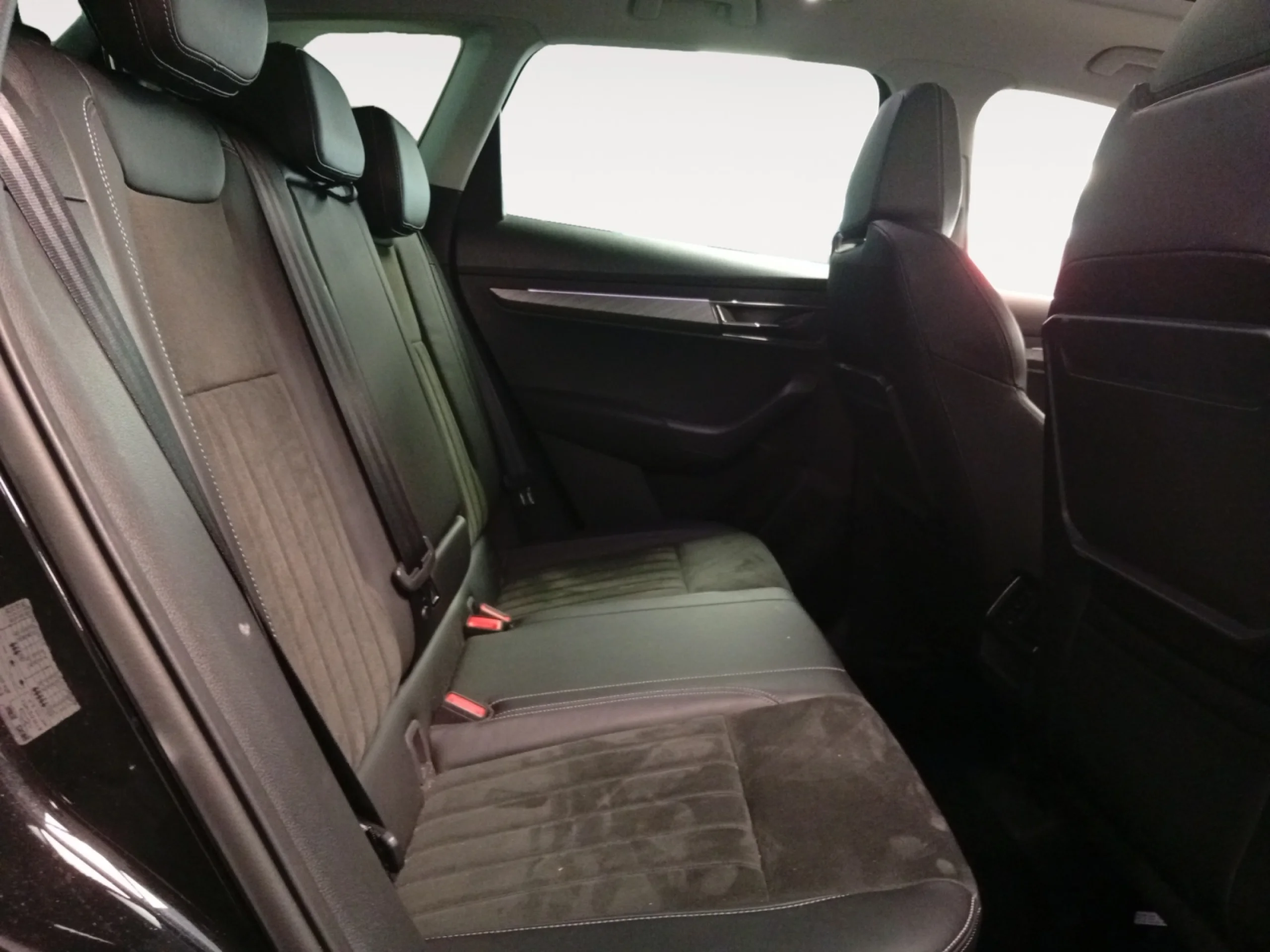 SKODA KAROQ 2.0 TDI 110KW (150CV) DSG 4X4 SELECTION - Foto 6
