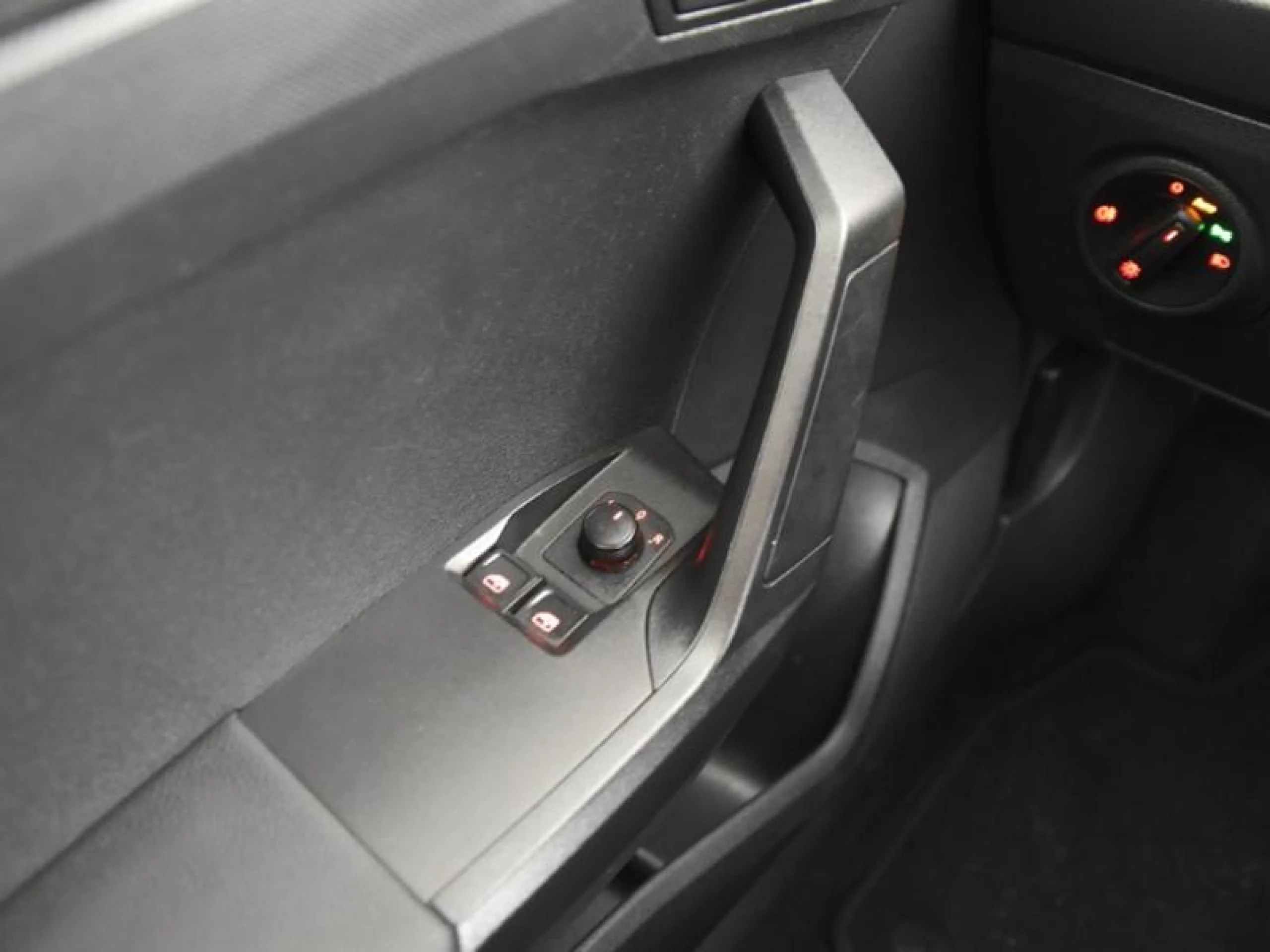 SEAT IBIZA 1.0 MPI 59KW (80CV) REFERENCE PLUS - Foto 16