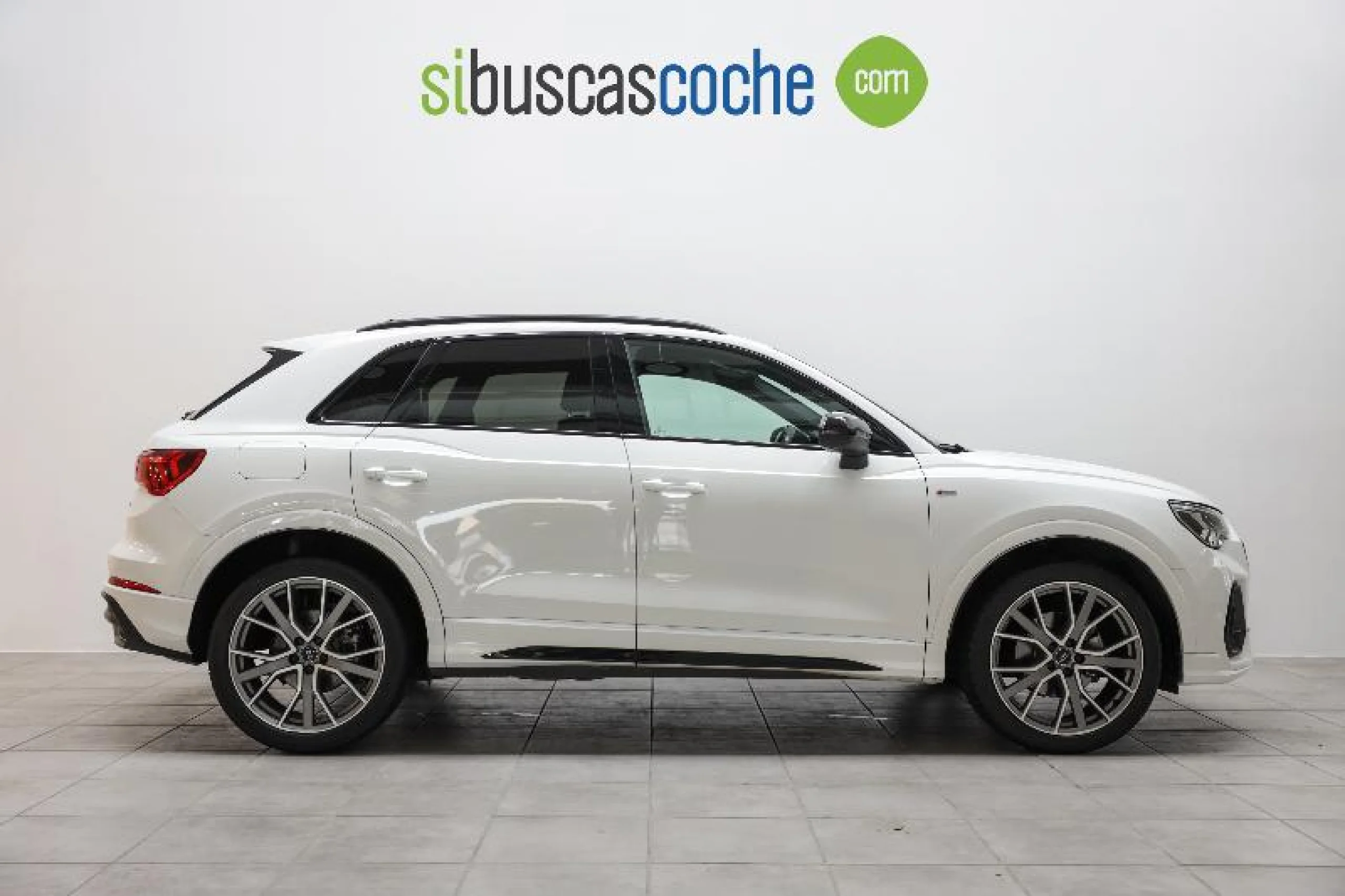 AUDI Q3 BLACK LINE 35 TDI 110KW (150CV) S TRONIC - Foto 3
