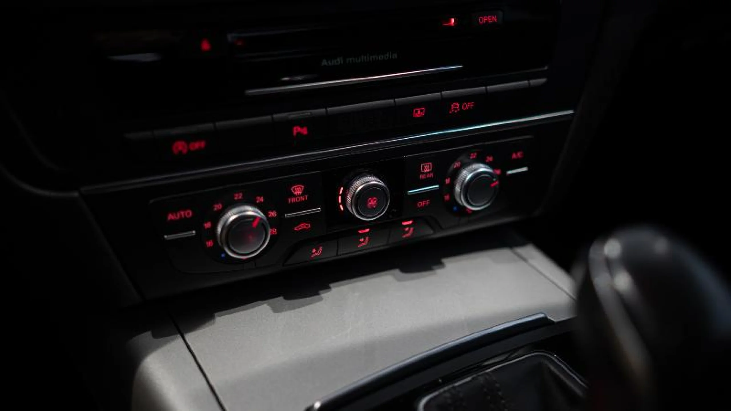 AUDI A6 2.0 TDI ULTRA S TRONIC - Foto 17