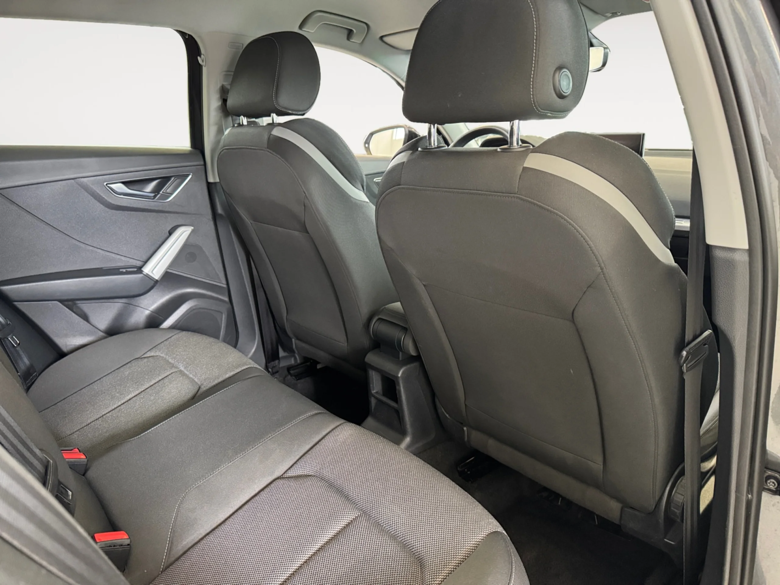 AUDI Q2 BLACK LINE 35 TFSI 110KW S TRONIC - Foto 7